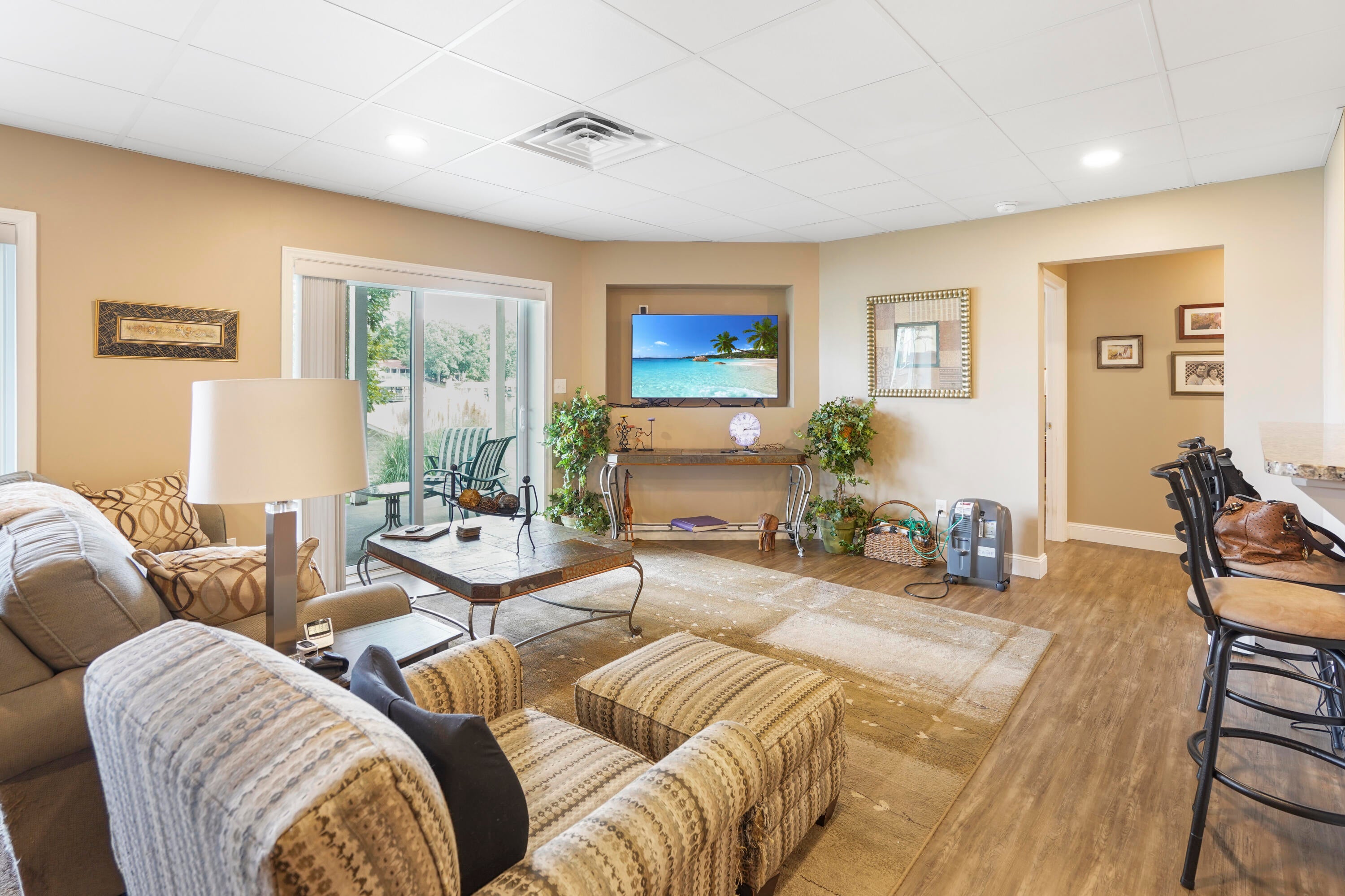 Moneta, Virginia, 24121, United States, 4 Bedrooms Bedrooms, ,4 BathroomsBathrooms,Residential,Active,1945250