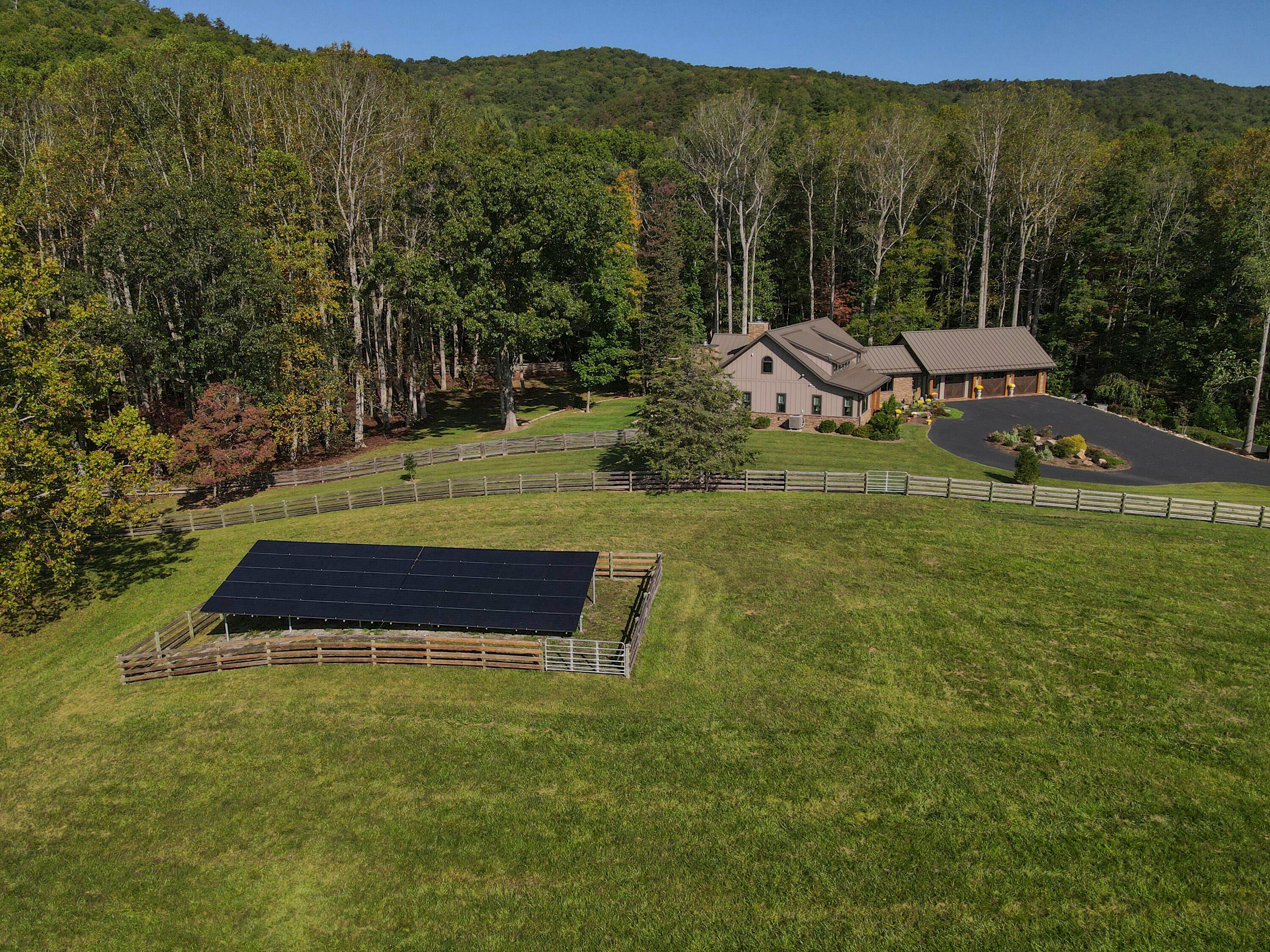 Catawba, Virginia, 24070, United States, 3 Bedrooms Bedrooms, ,3 BathroomsBathrooms,Residential,Active,1954423