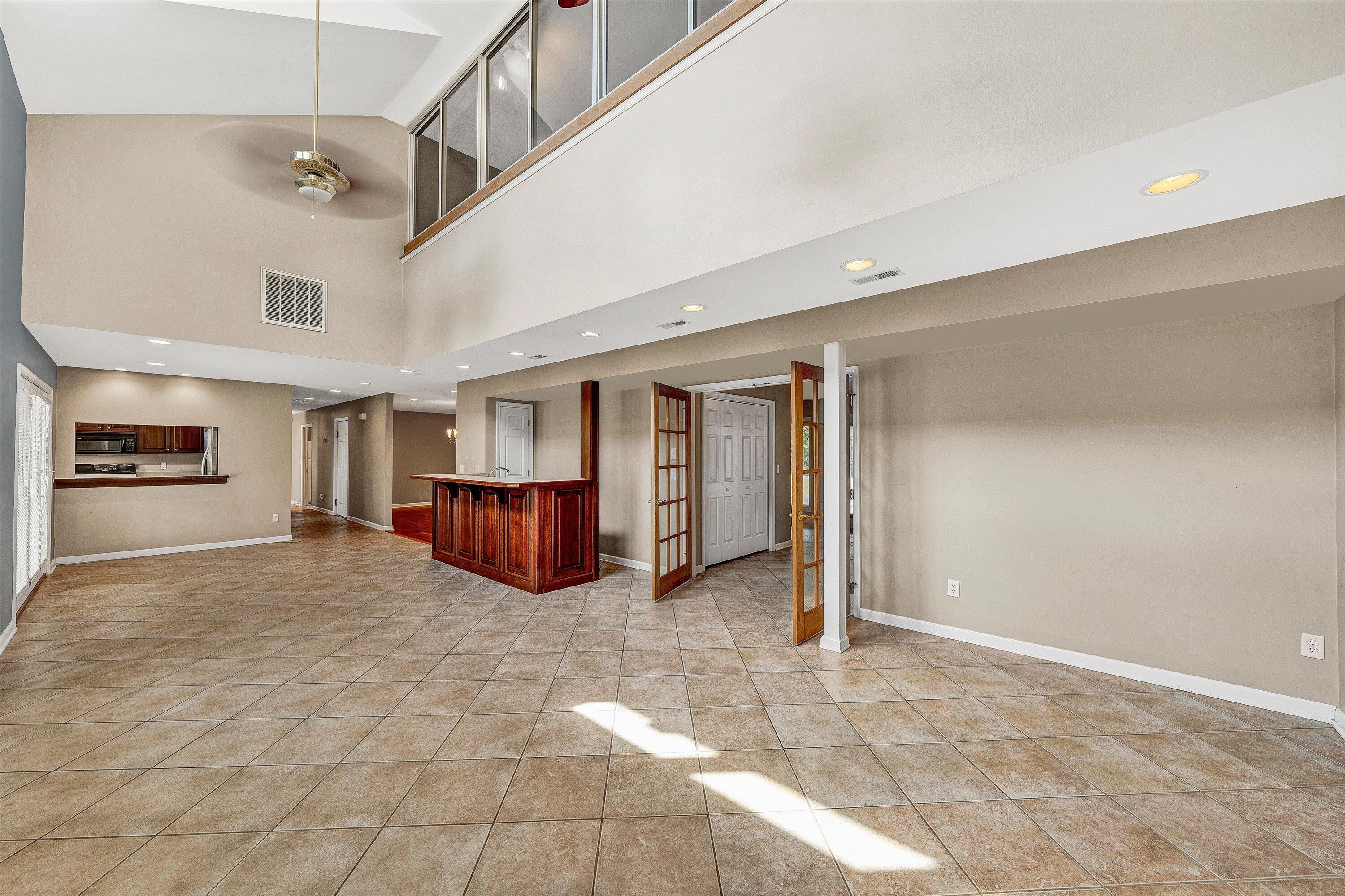 Moneta, Virginia, 24121, United States, 6 Bedrooms Bedrooms, ,7 BathroomsBathrooms,Residential,Active,1953664