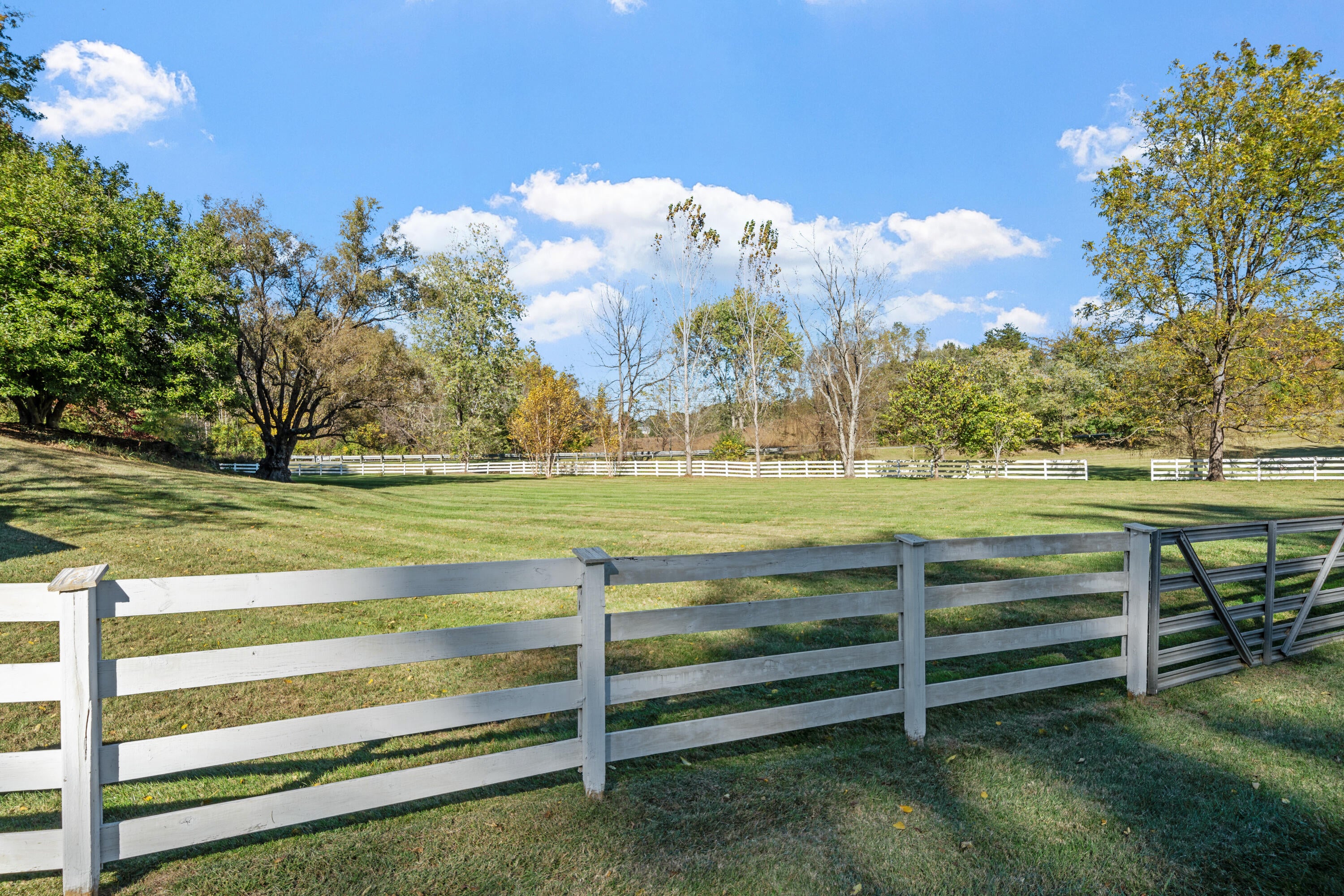 Troutville, Virginia, 24175, United States, 5 Bedrooms Bedrooms, ,4 BathroomsBathrooms,Residential,Active,1965837