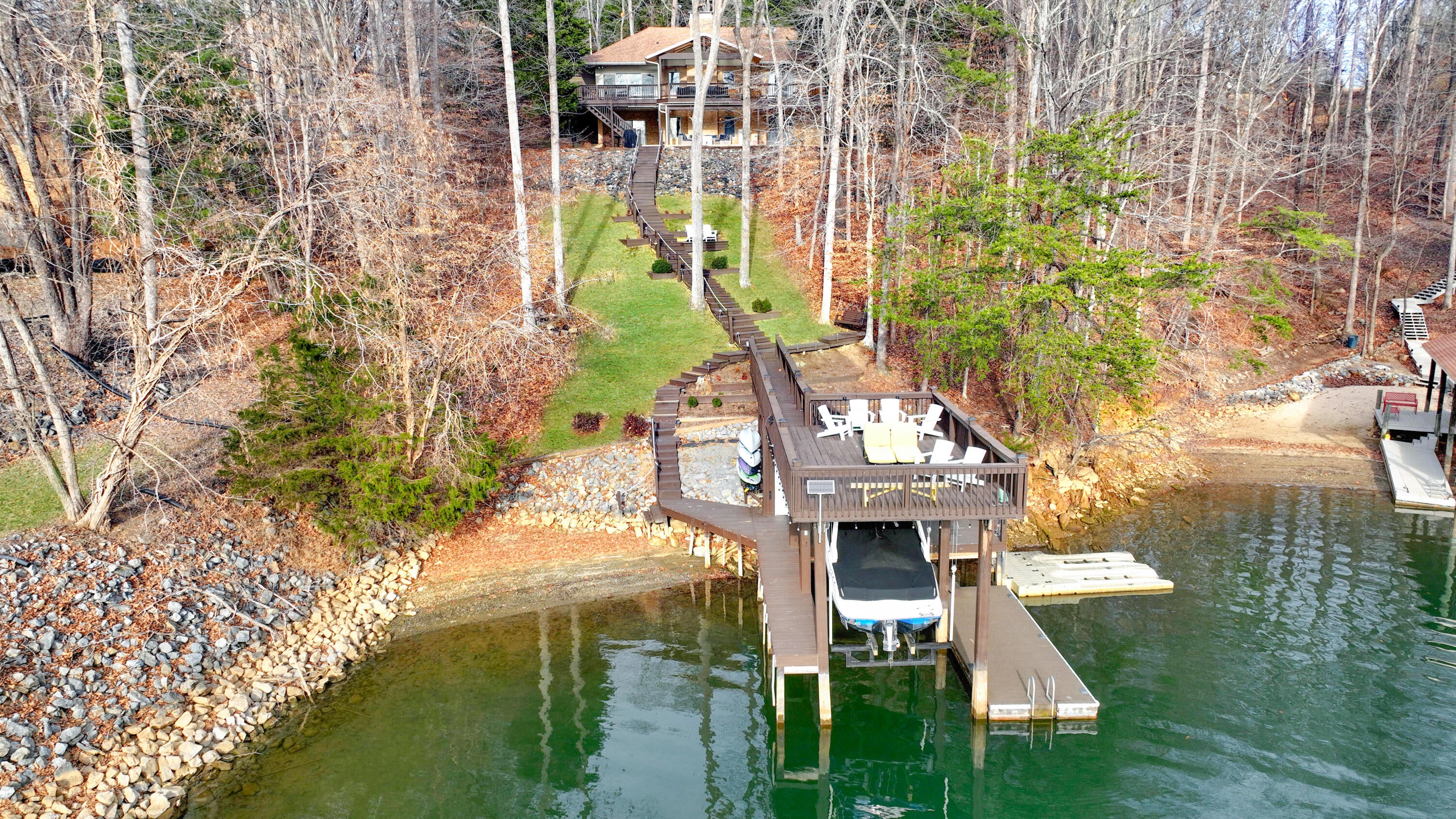 Moneta, Virginia, 24121, United States, 4 Bedrooms Bedrooms, ,3 BathroomsBathrooms,Residential,Active,2010155