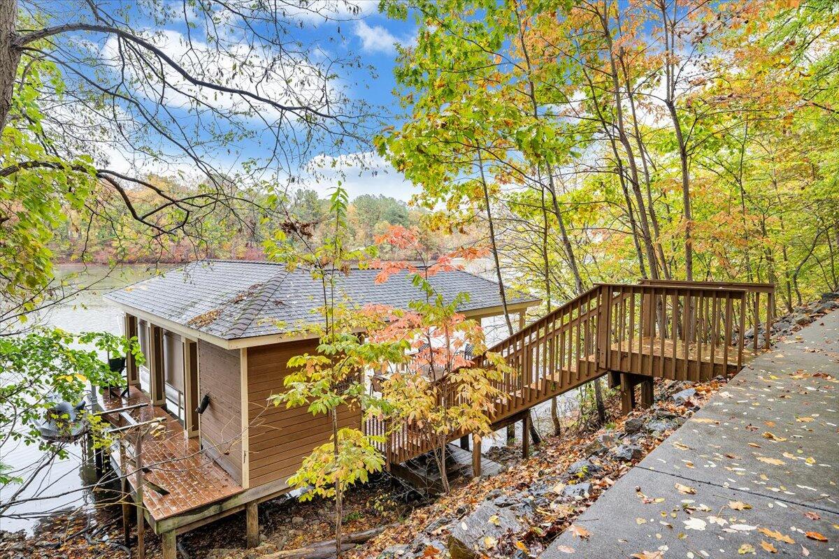 Wirtz, Virginia, 24184, United States, 4 Bedrooms Bedrooms, ,4 BathroomsBathrooms,Residential,Active,2007035