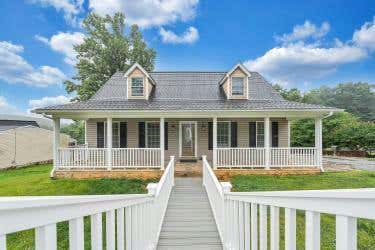 1018 ALISON LN, VINTON, VA 24179 - Image 1