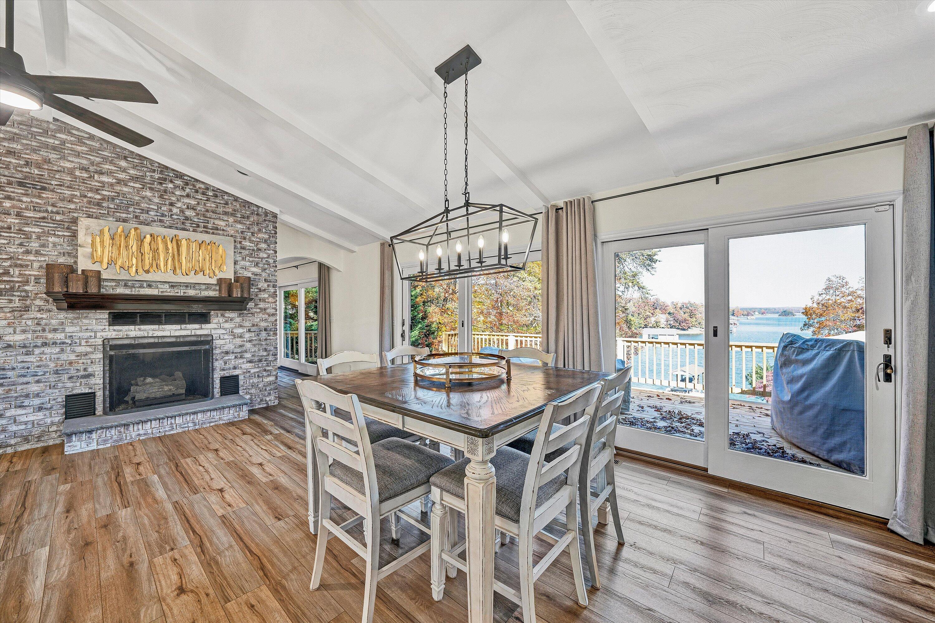 Moneta, Virginia, 24121, United States, 3 Bedrooms Bedrooms, ,3 BathroomsBathrooms,Residential,Active,1988476