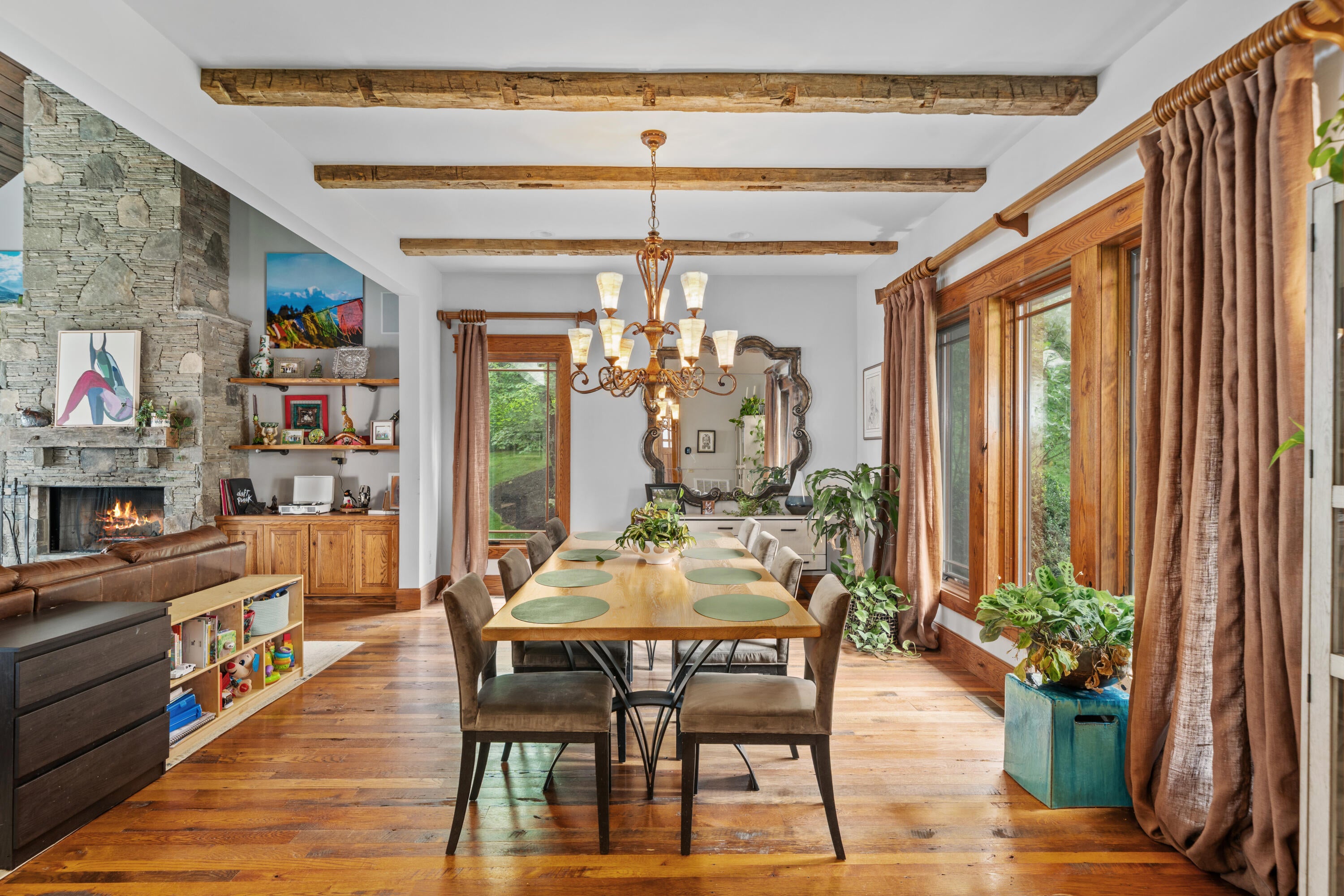 Bent Mountain, Virginia, 24059, United States, 5 Bedrooms Bedrooms, ,5 BathroomsBathrooms,Residential,Active,1941393