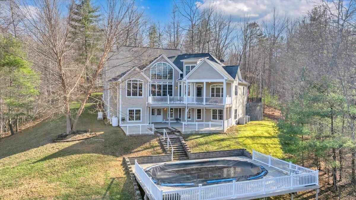 Roanoke, Virginia, 24014, United States, 4 Bedrooms Bedrooms, ,4 BathroomsBathrooms,Residential,Active,2001334