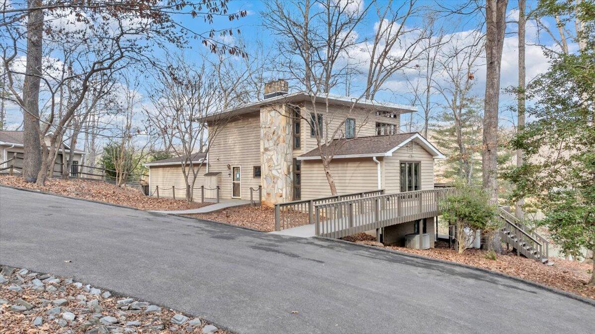 Huddleston, Virginia, 24104, United States, 5 Bedrooms Bedrooms, ,4 BathroomsBathrooms,Residential,Active,2023928