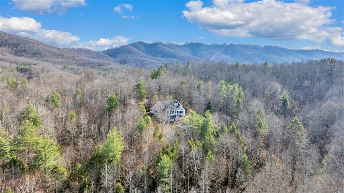Roanoke, Virginia, 24014, United States, 4 Bedrooms Bedrooms, ,4 BathroomsBathrooms,Residential,Active,2001334