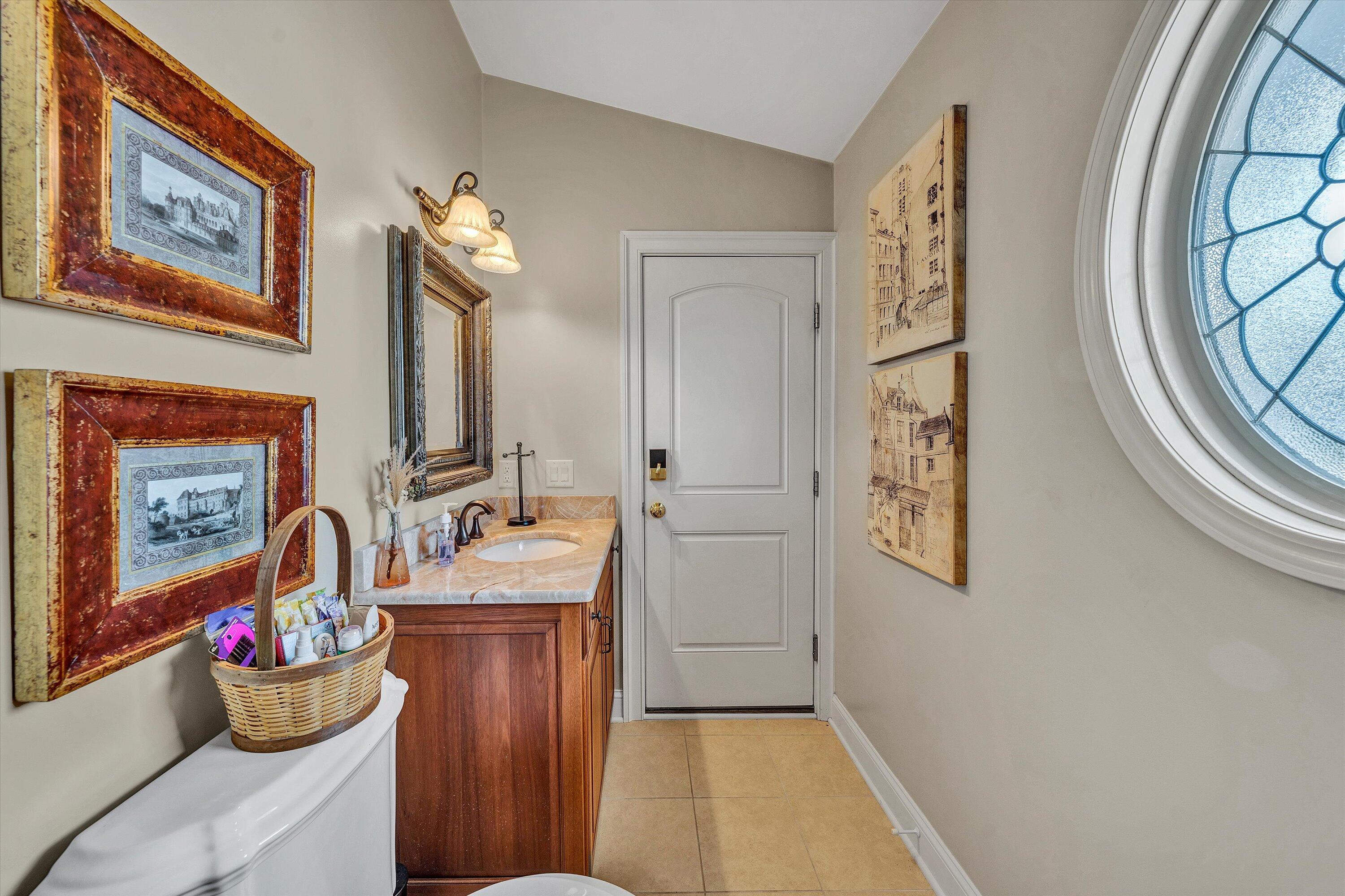 Moneta, Virginia, 24121, United States, 5 Bedrooms Bedrooms, ,9 BathroomsBathrooms,Residential,Active,1919403