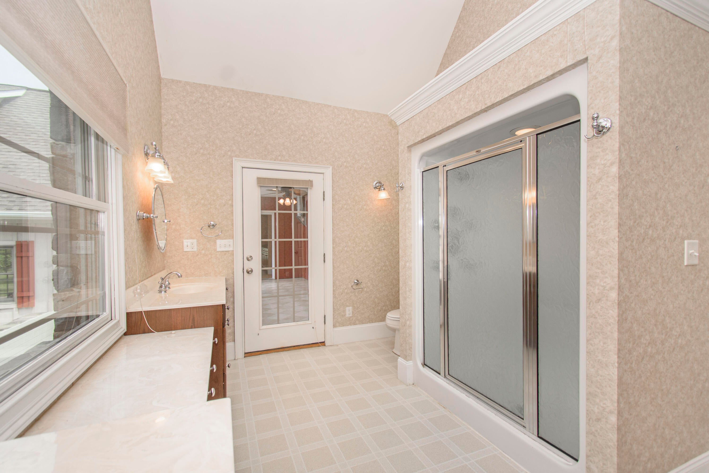 Catawba, Virginia, 24070, United States, 7 Bedrooms Bedrooms, ,6 BathroomsBathrooms,Residential,Active,1945254