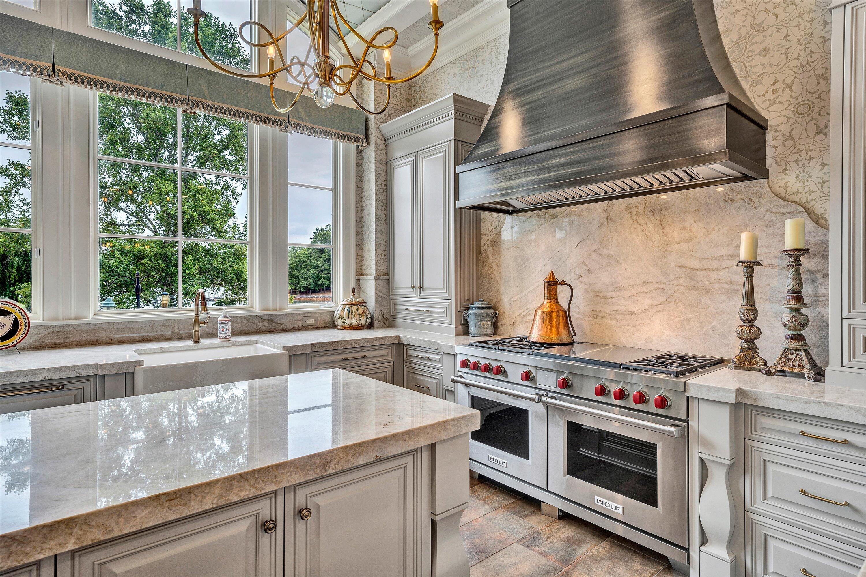 Moneta, Virginia, 24121, United States, 5 Bedrooms Bedrooms, ,9 BathroomsBathrooms,Residential,Active,1919403