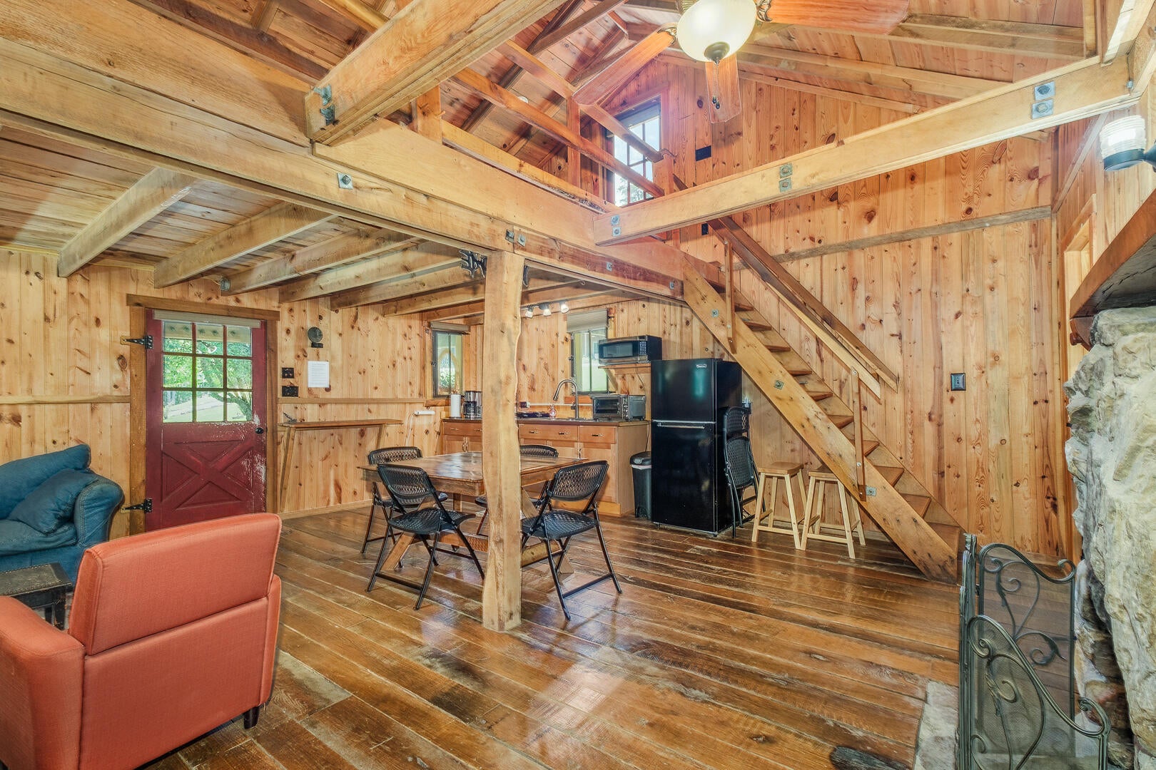 Catawba, Virginia, 24070, United States, 13 Bedrooms Bedrooms, ,15 BathroomsBathrooms,Residential,Active,1902950