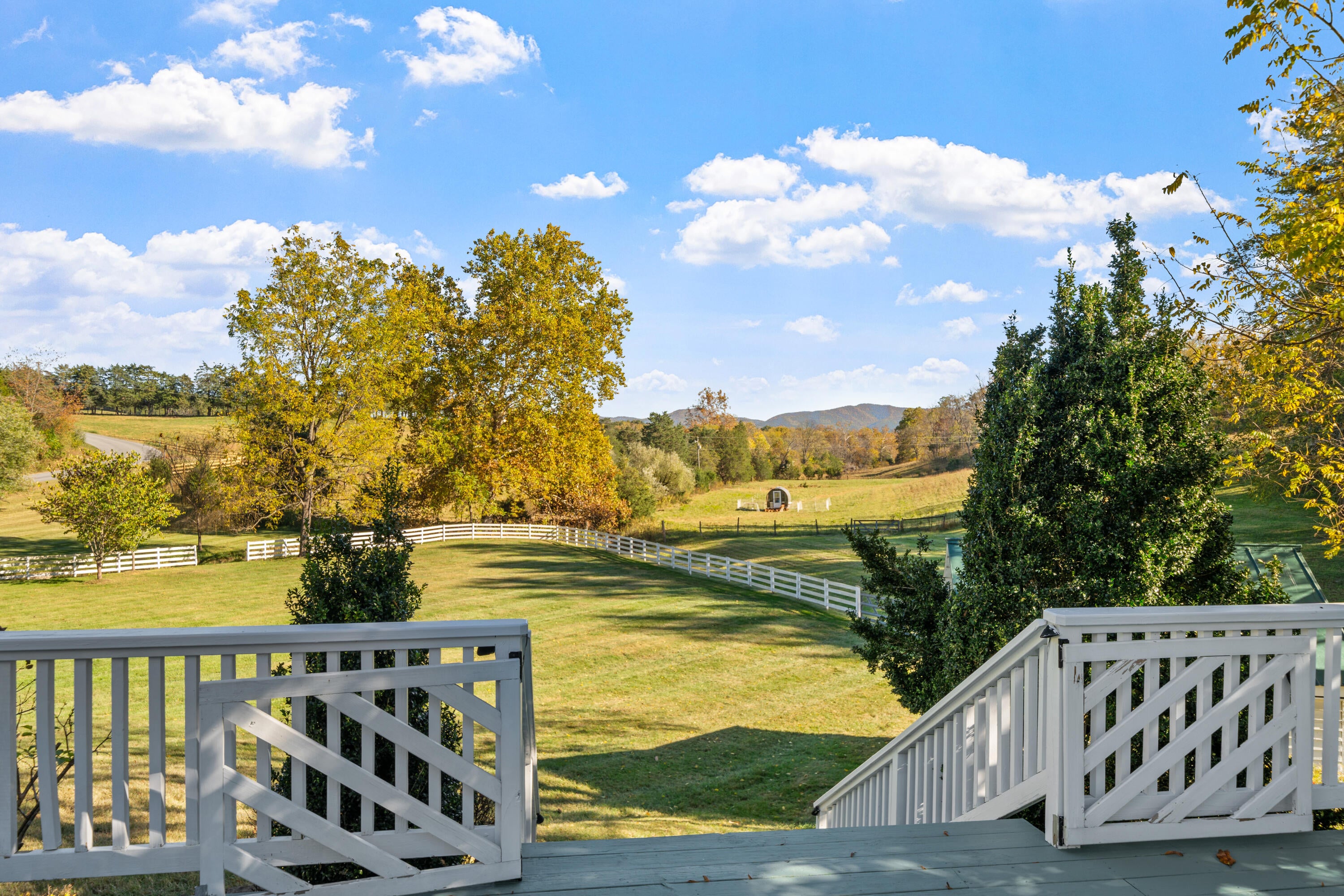 Troutville, Virginia, 24175, United States, 5 Bedrooms Bedrooms, ,4 BathroomsBathrooms,Residential,Active,1965837