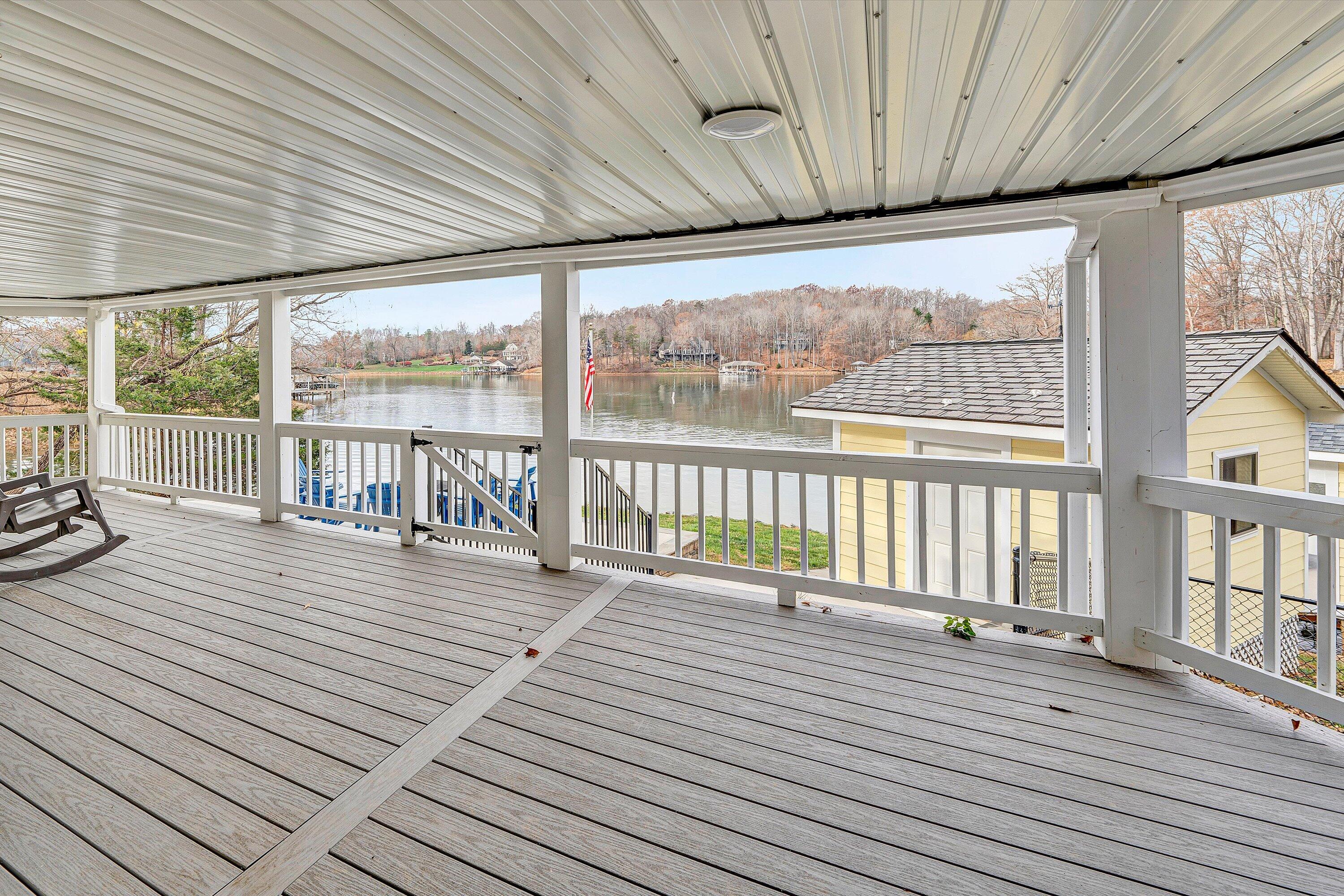 Wirtz, Virginia, 24184, United States, 5 Bedrooms Bedrooms, ,4 BathroomsBathrooms,Residential,Active,1998599