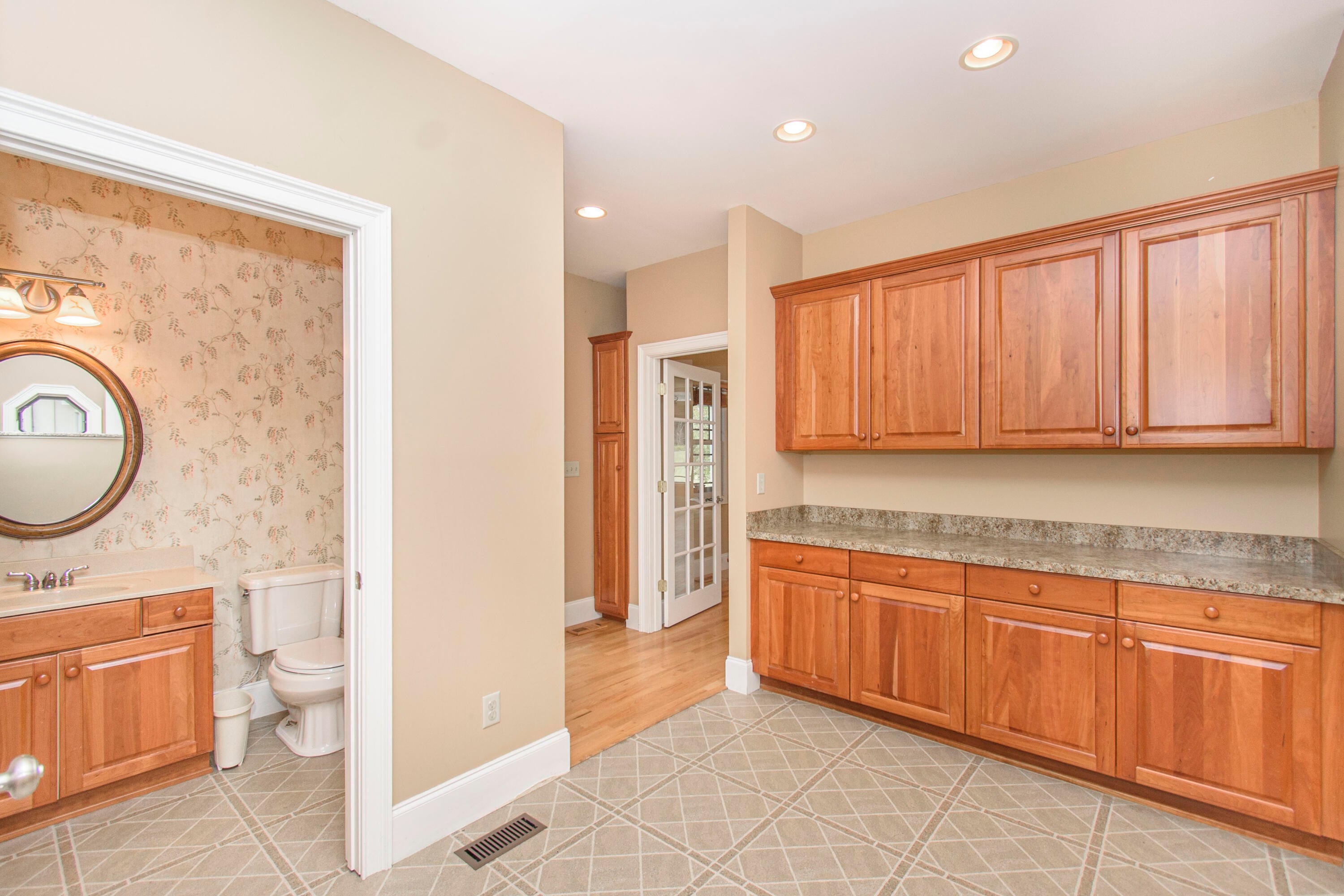 Catawba, Virginia, 24070, United States, 7 Bedrooms Bedrooms, ,6 BathroomsBathrooms,Residential,Active,1945254