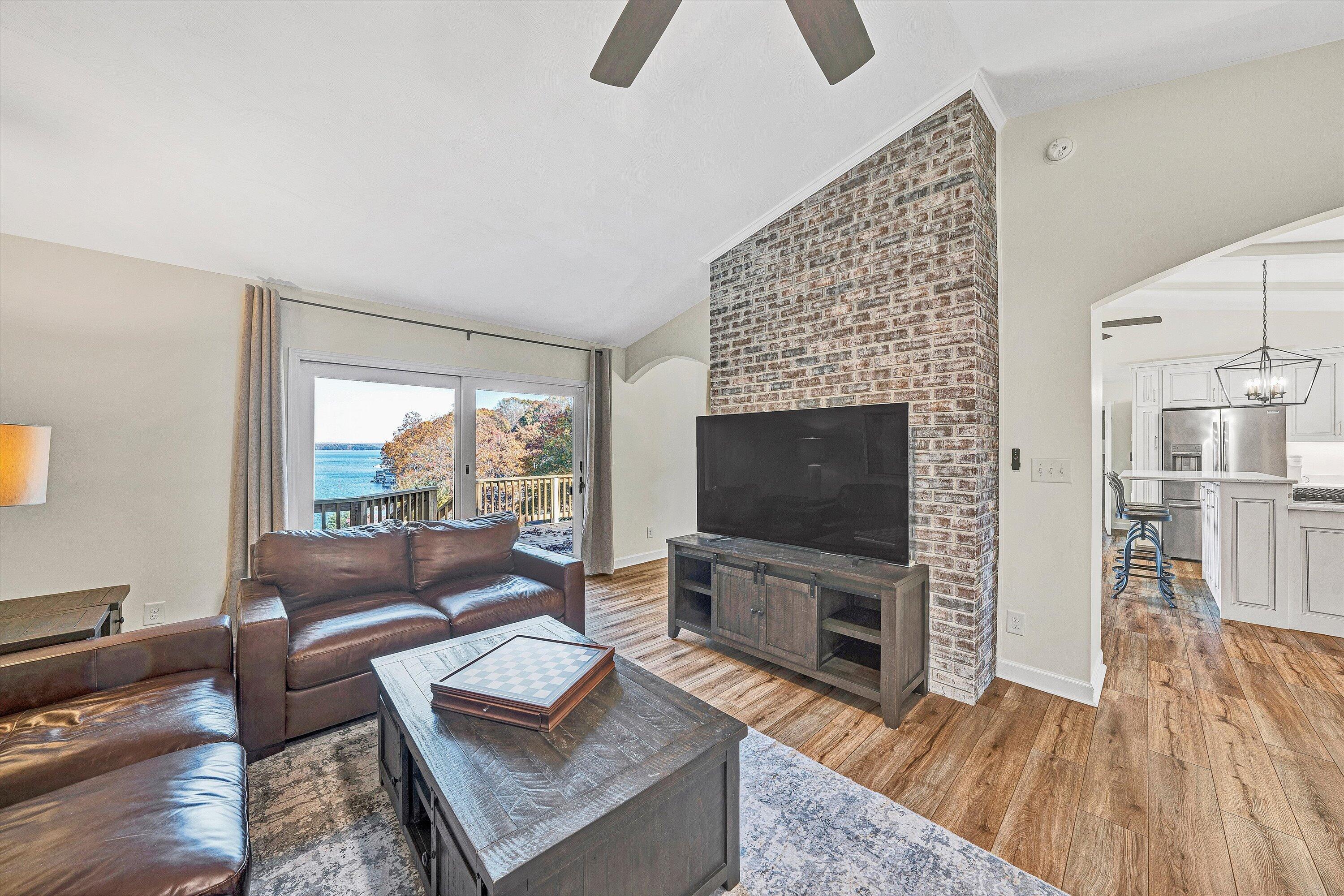 Moneta, Virginia, 24121, United States, 3 Bedrooms Bedrooms, ,3 BathroomsBathrooms,Residential,Active,1988476