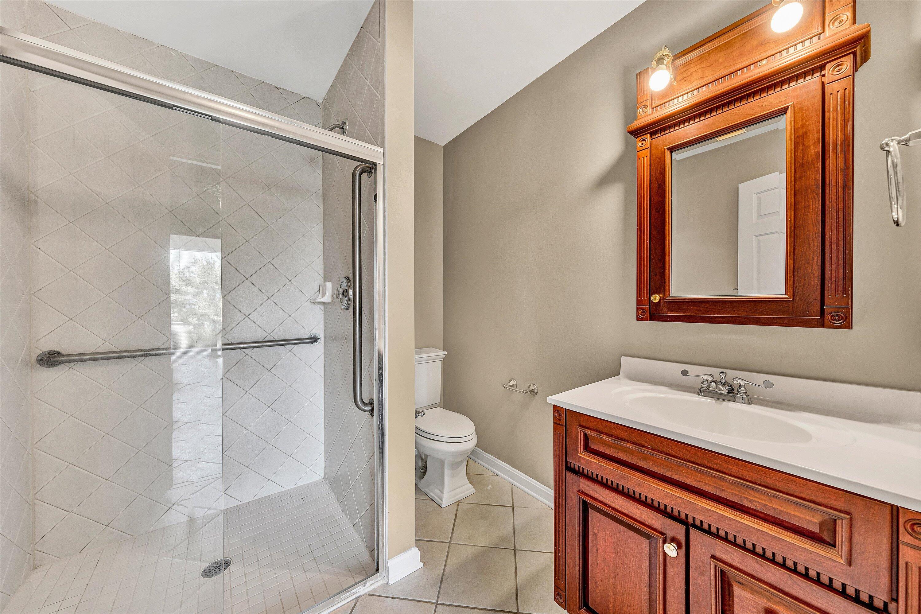 Moneta, Virginia, 24121, United States, 6 Bedrooms Bedrooms, ,7 BathroomsBathrooms,Residential,Active,1953664