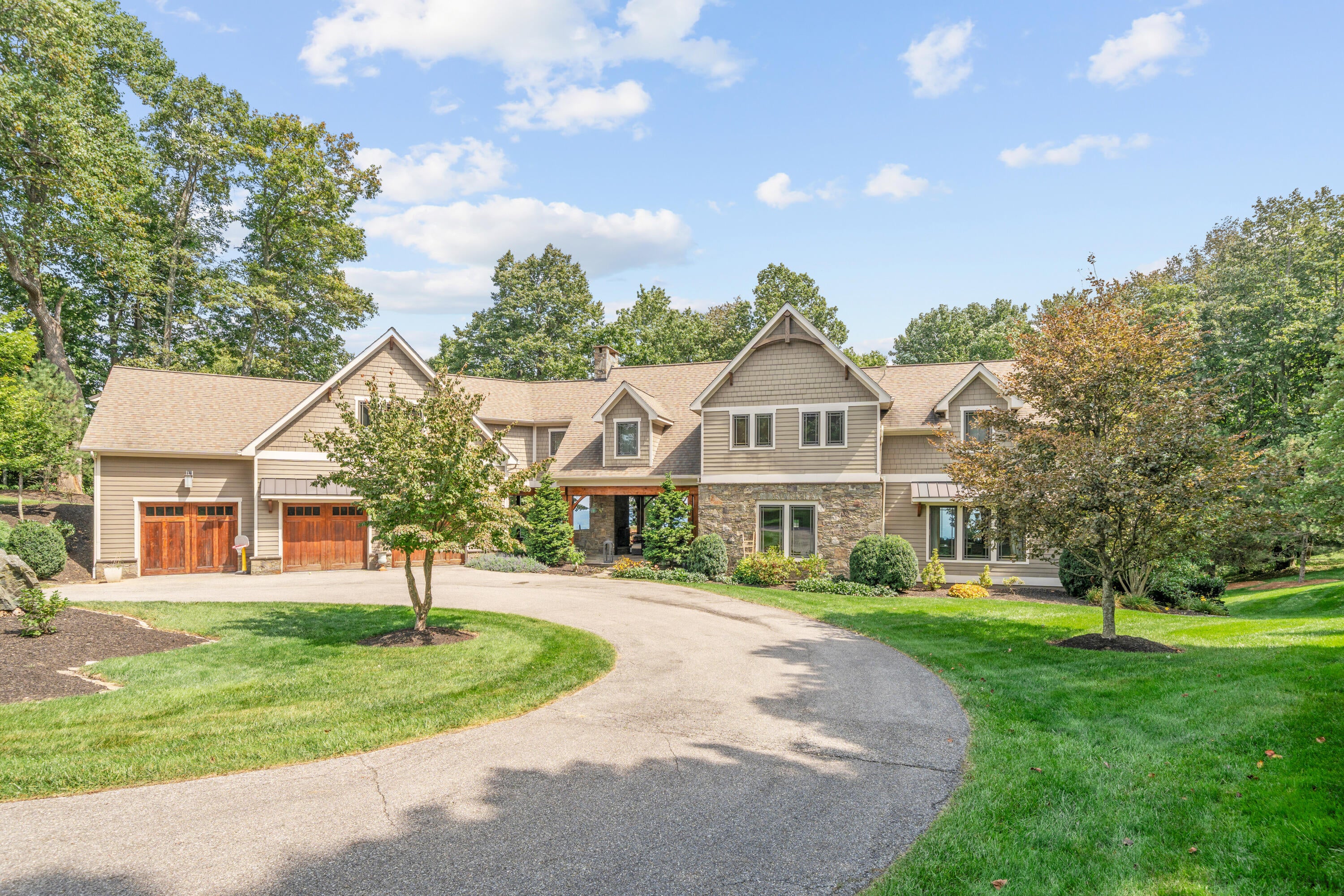 Bent Mountain, Virginia, 24059, United States, 5 Bedrooms Bedrooms, ,5 BathroomsBathrooms,Residential,Active,1941393