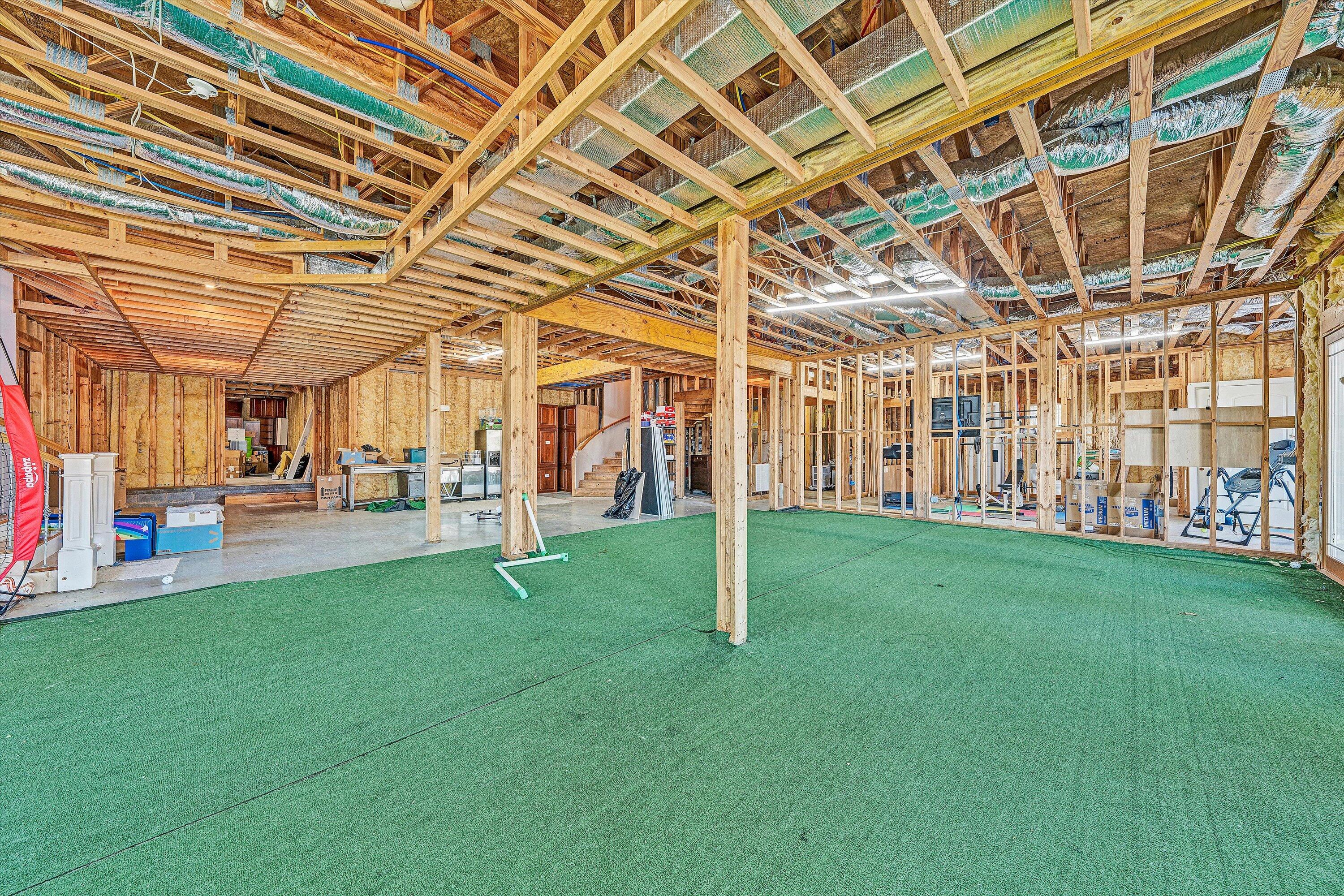 Moneta, Virginia, 24121, United States, 5 Bedrooms Bedrooms, ,6 BathroomsBathrooms,Residential,Active,1973555