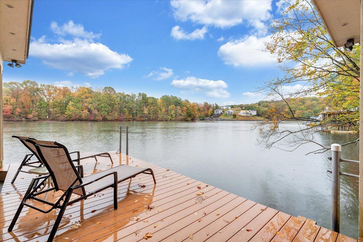 Wirtz, Virginia, 24184, United States, 4 Bedrooms Bedrooms, ,4 BathroomsBathrooms,Residential,Active,2007035