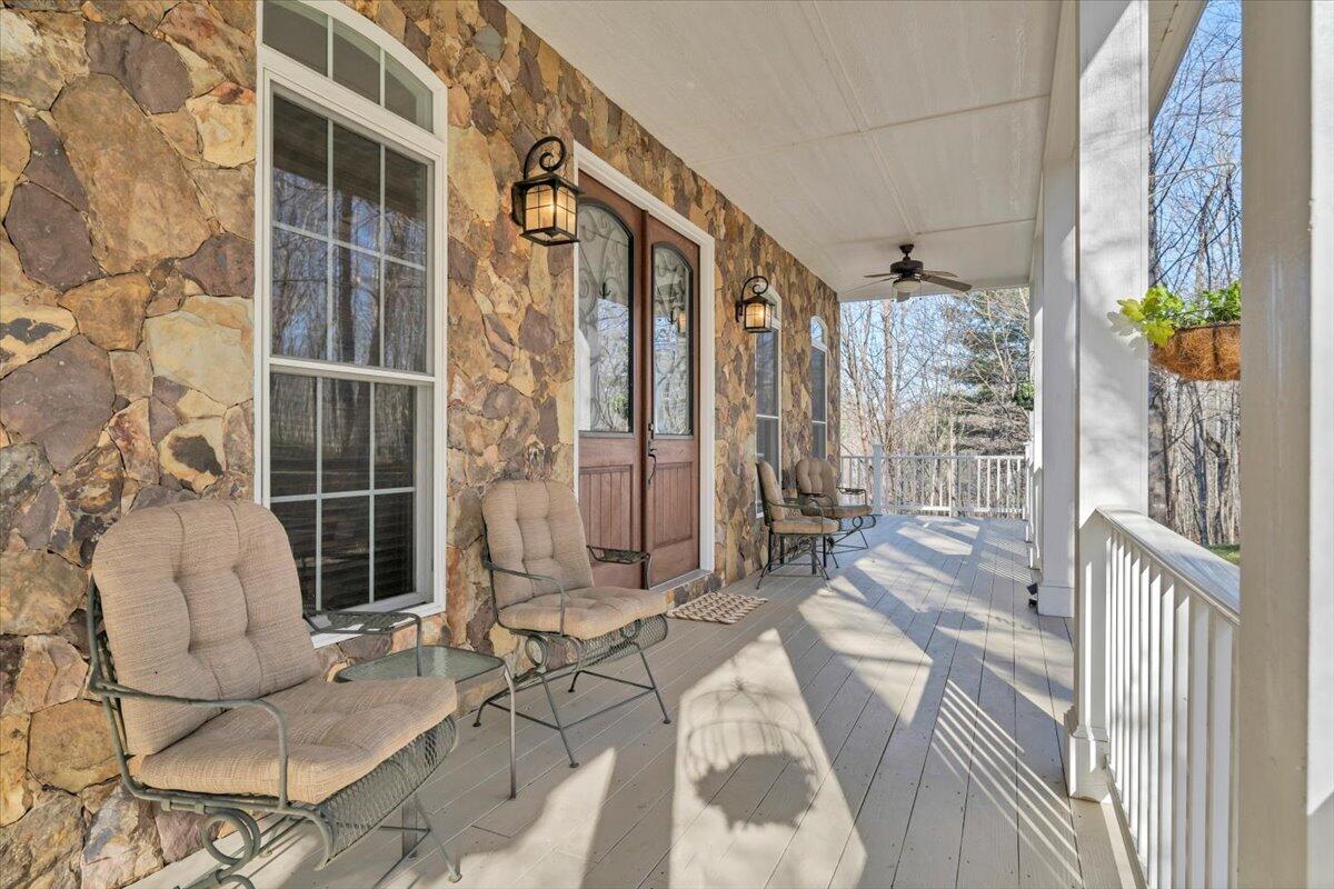 Roanoke, Virginia, 24014, United States, 4 Bedrooms Bedrooms, ,4 BathroomsBathrooms,Residential,Active,2001334