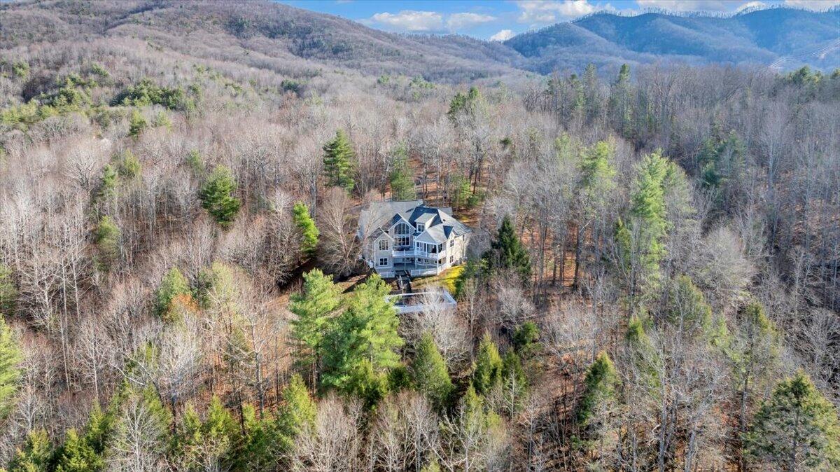 Roanoke, Virginia, 24014, United States, 4 Bedrooms Bedrooms, ,4 BathroomsBathrooms,Residential,Active,2001334