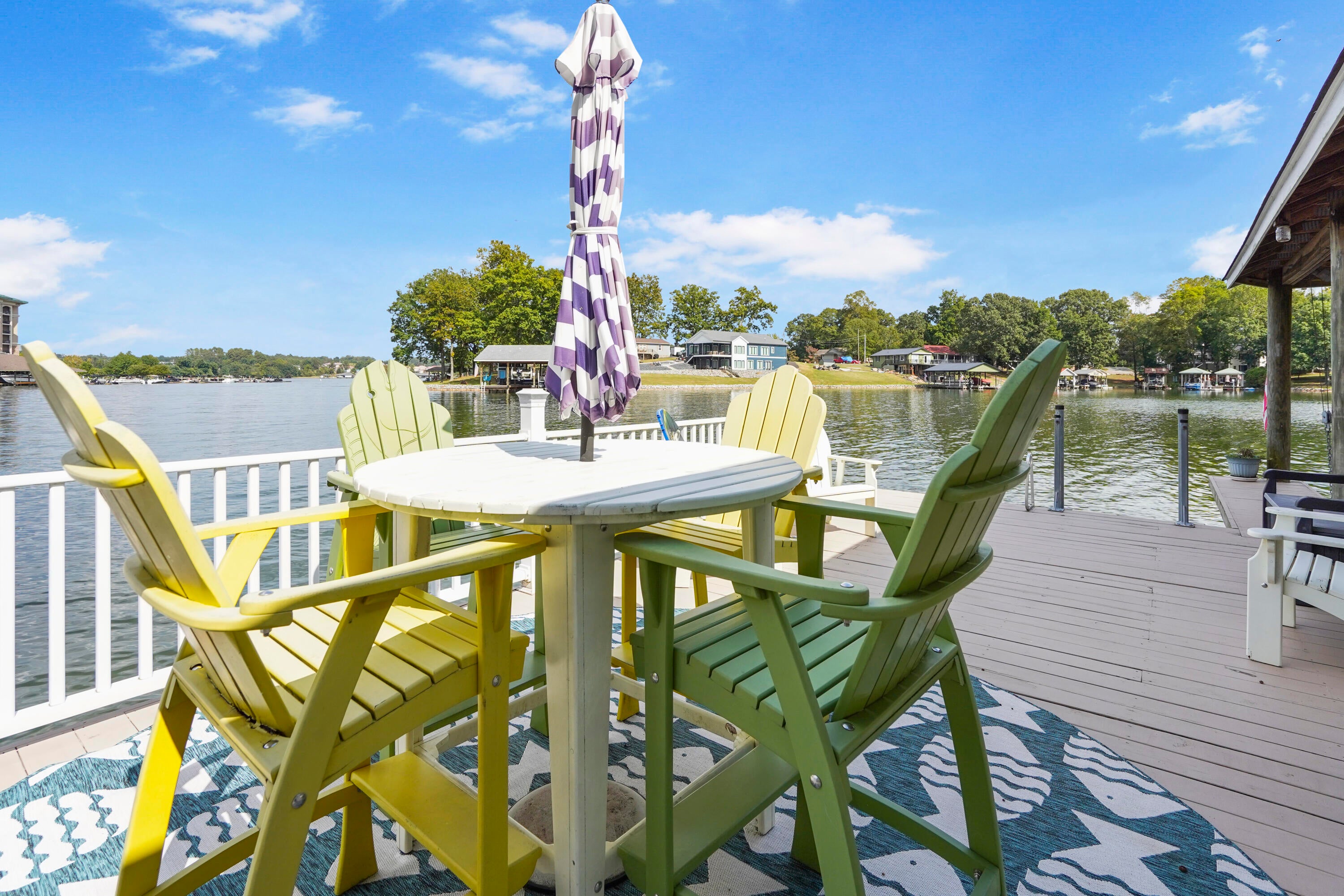 Moneta, Virginia, 24121, United States, 4 Bedrooms Bedrooms, ,4 BathroomsBathrooms,Residential,Active,1945250