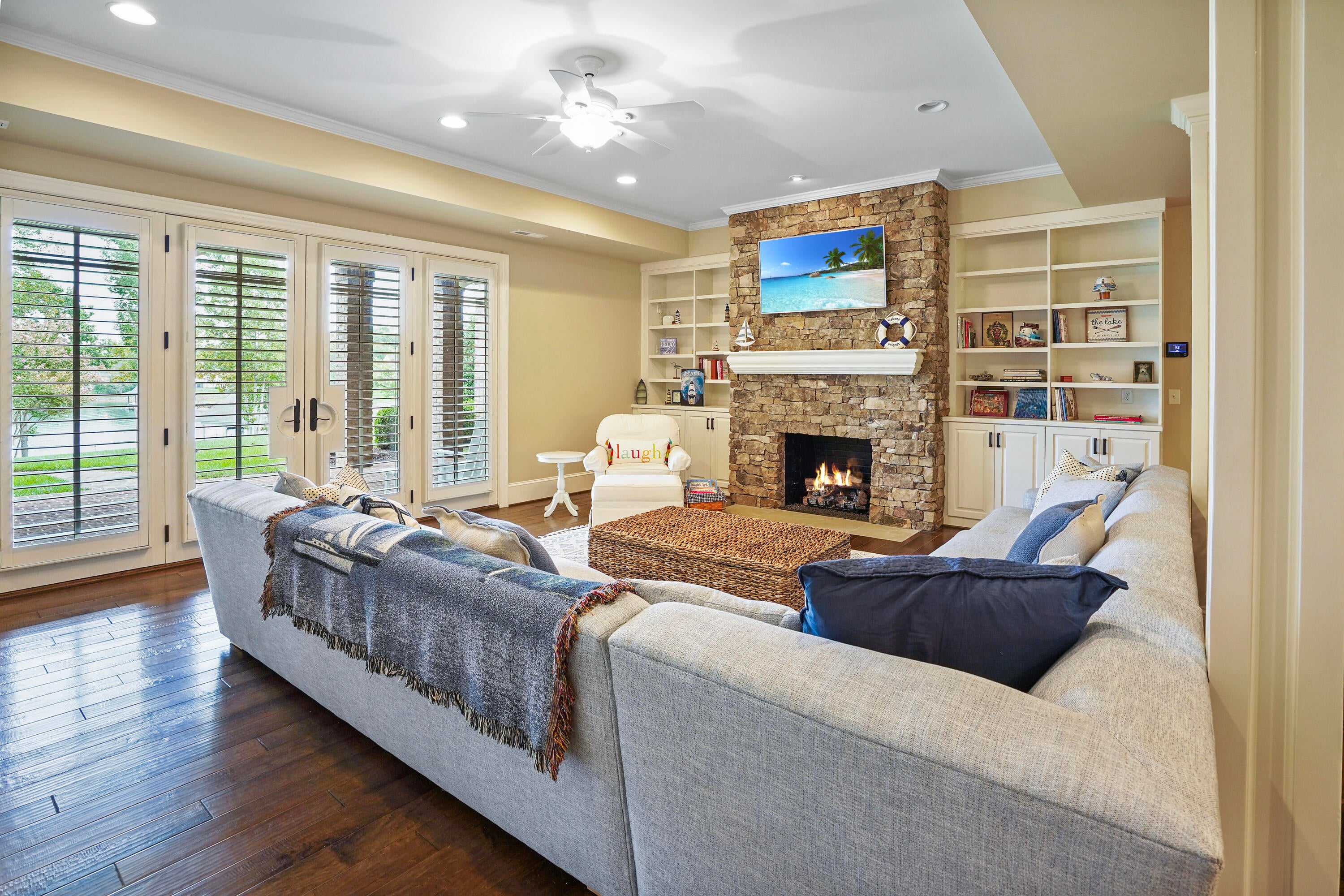 Penhook, Virginia, 24137, United States, 4 Bedrooms Bedrooms, ,5 BathroomsBathrooms,Residential,Active,1952443