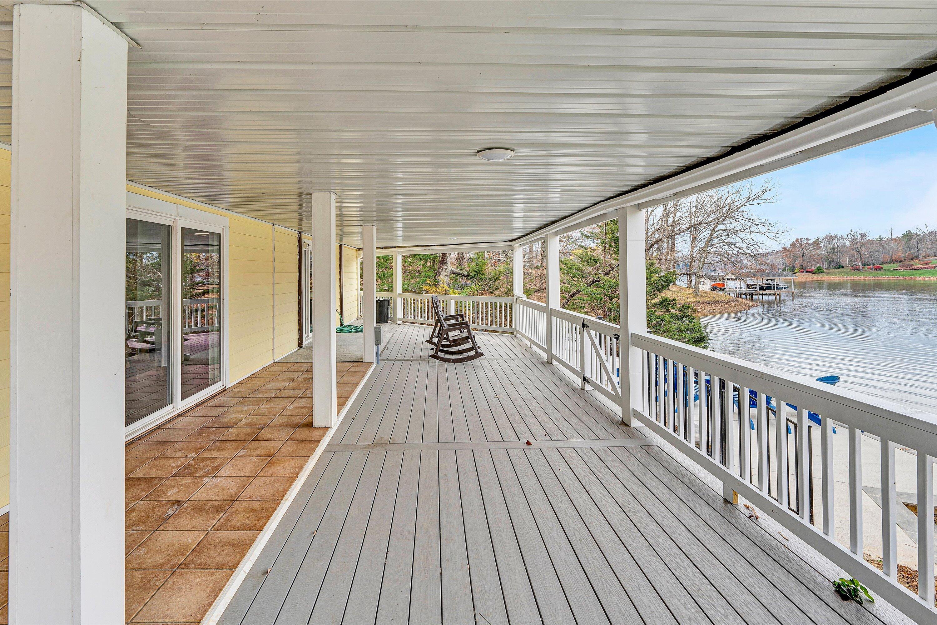 Wirtz, Virginia, 24184, United States, 5 Bedrooms Bedrooms, ,4 BathroomsBathrooms,Residential,Active,1998599