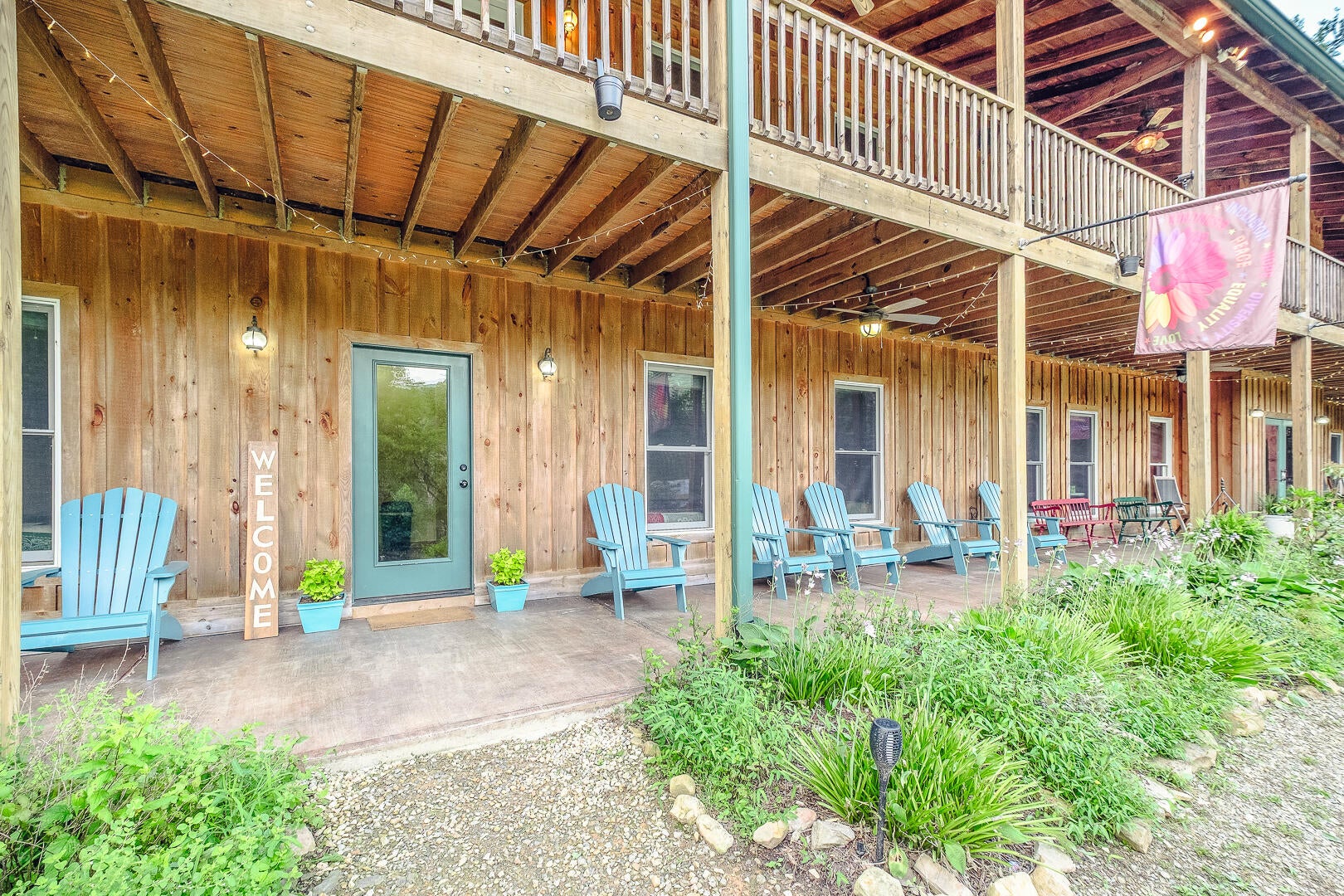 Catawba, Virginia, 24070, United States, 13 Bedrooms Bedrooms, ,15 BathroomsBathrooms,Residential,Active,1902950