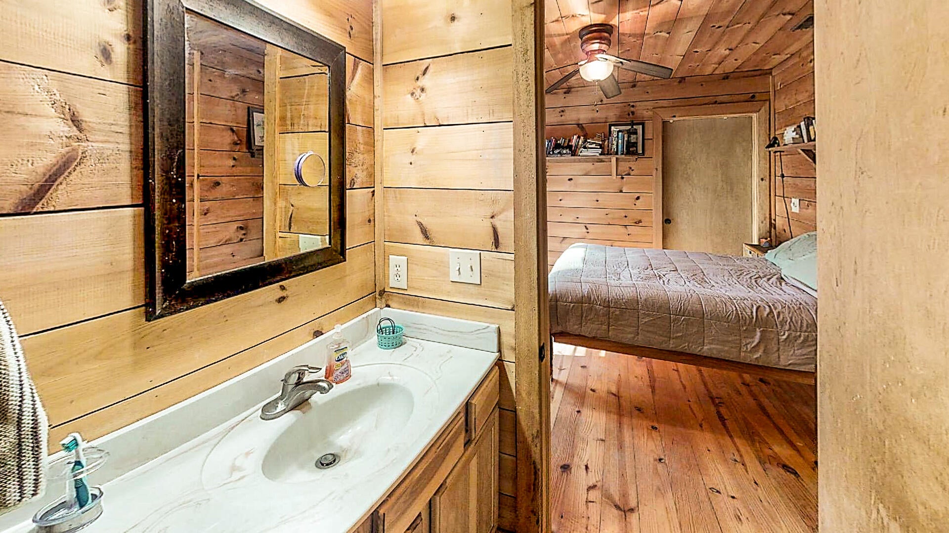 Catawba, Virginia, 24070, United States, 13 Bedrooms Bedrooms, ,15 BathroomsBathrooms,Residential,Active,1902950