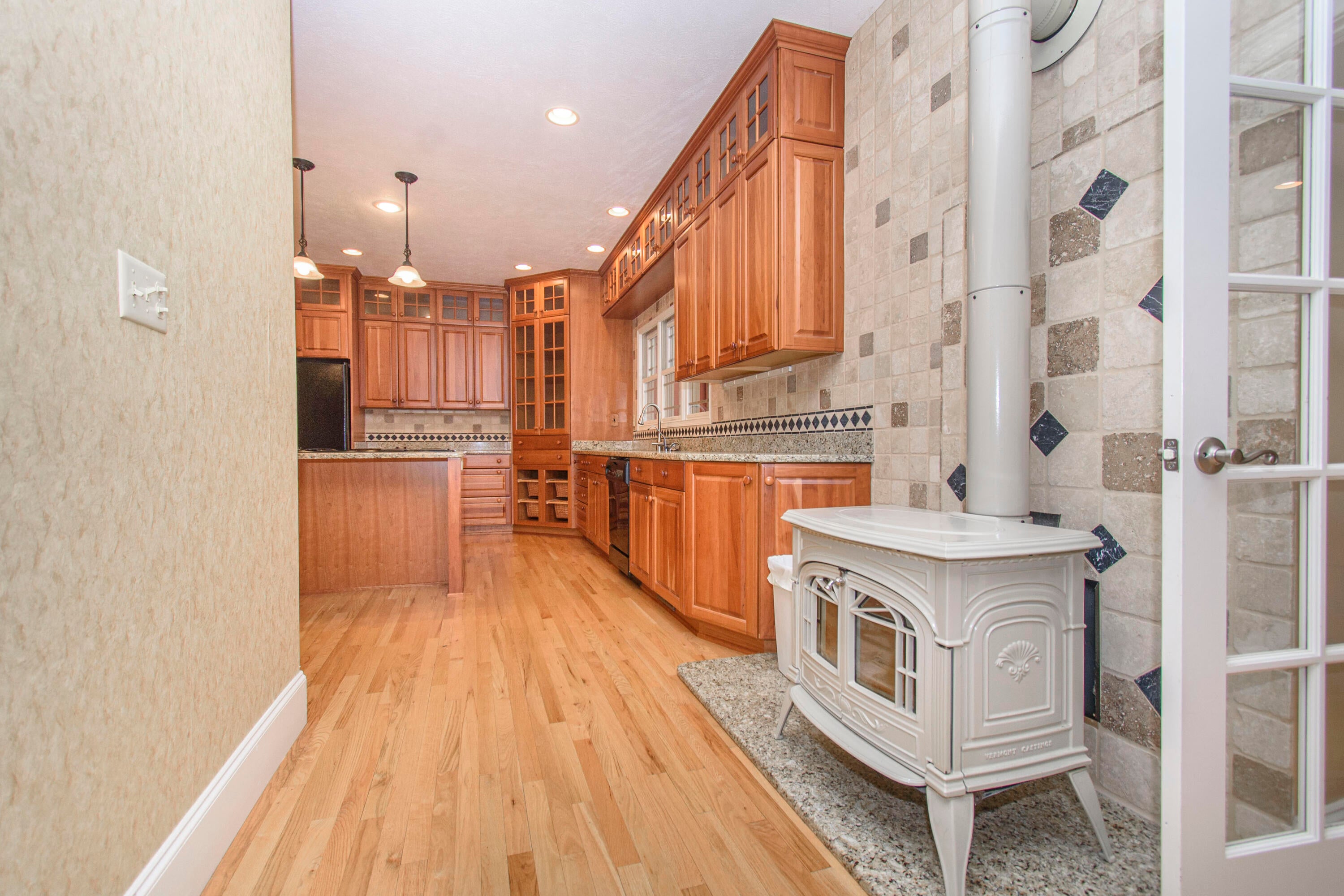 Catawba, Virginia, 24070, United States, 7 Bedrooms Bedrooms, ,6 BathroomsBathrooms,Residential,Active,1945254