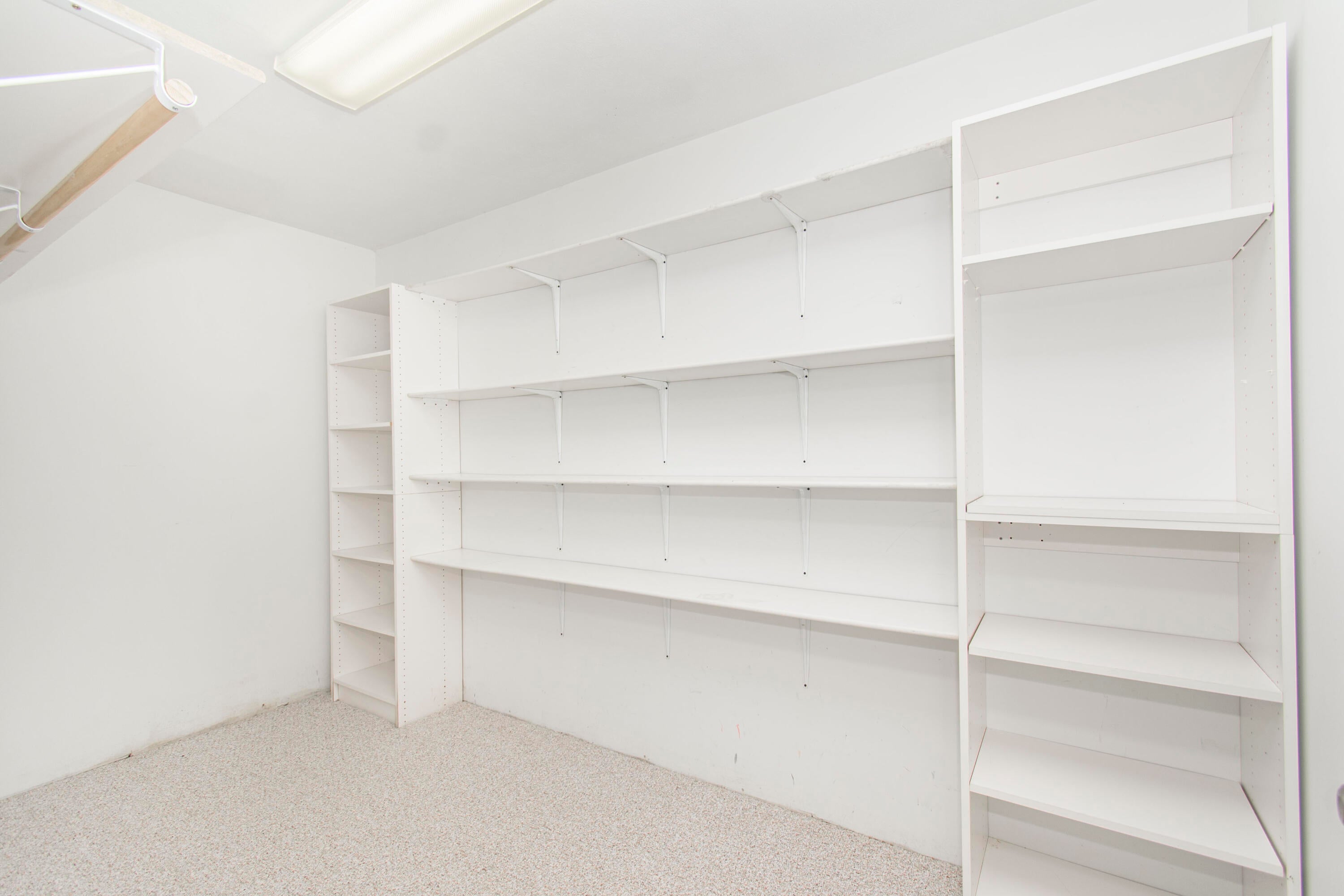 Catawba, Virginia, 24070, United States, 7 Bedrooms Bedrooms, ,6 BathroomsBathrooms,Residential,Active,1945254