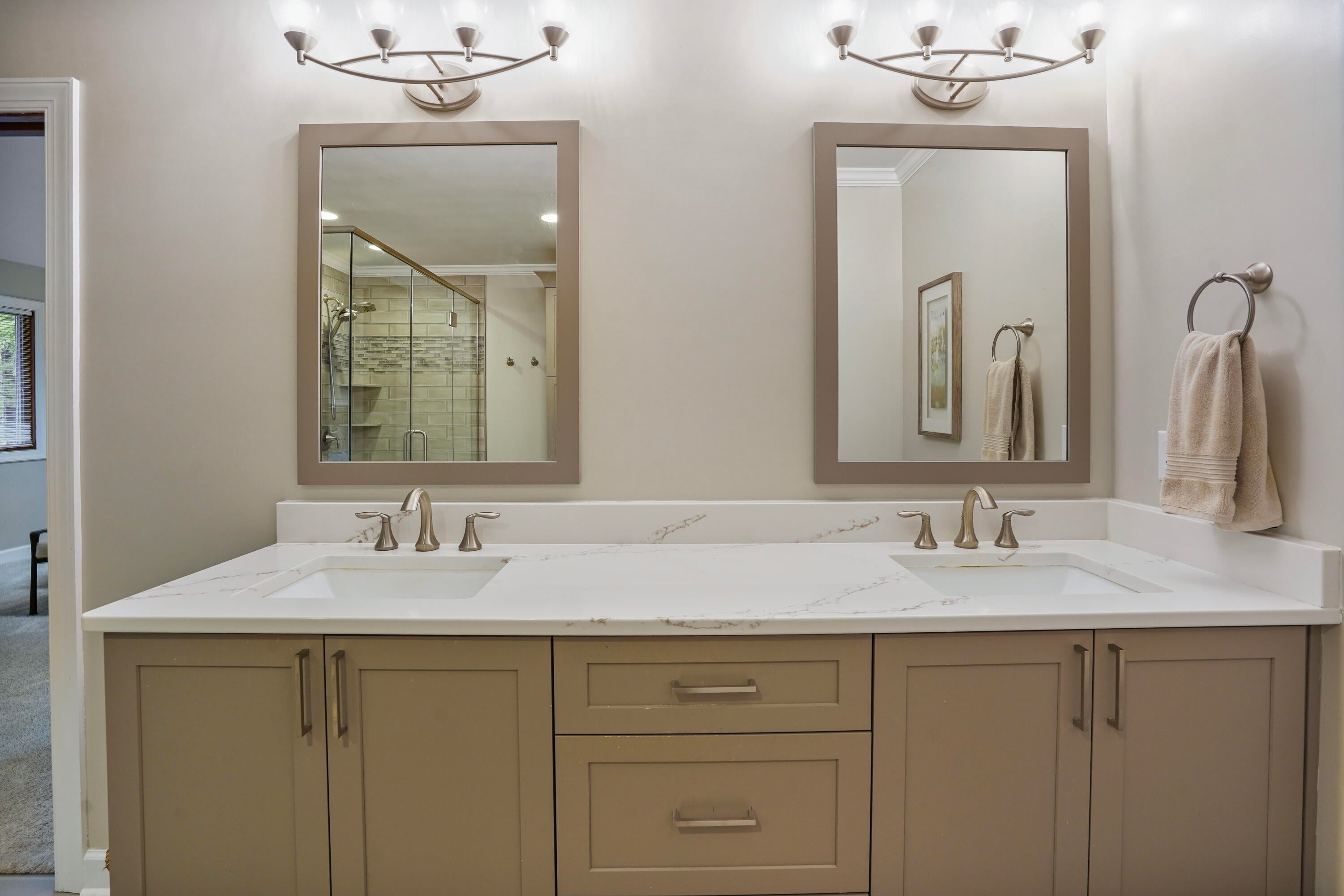 Moneta, Virginia, 24121, United States, 4 Bedrooms Bedrooms, ,4 BathroomsBathrooms,Residential,Active,1988441