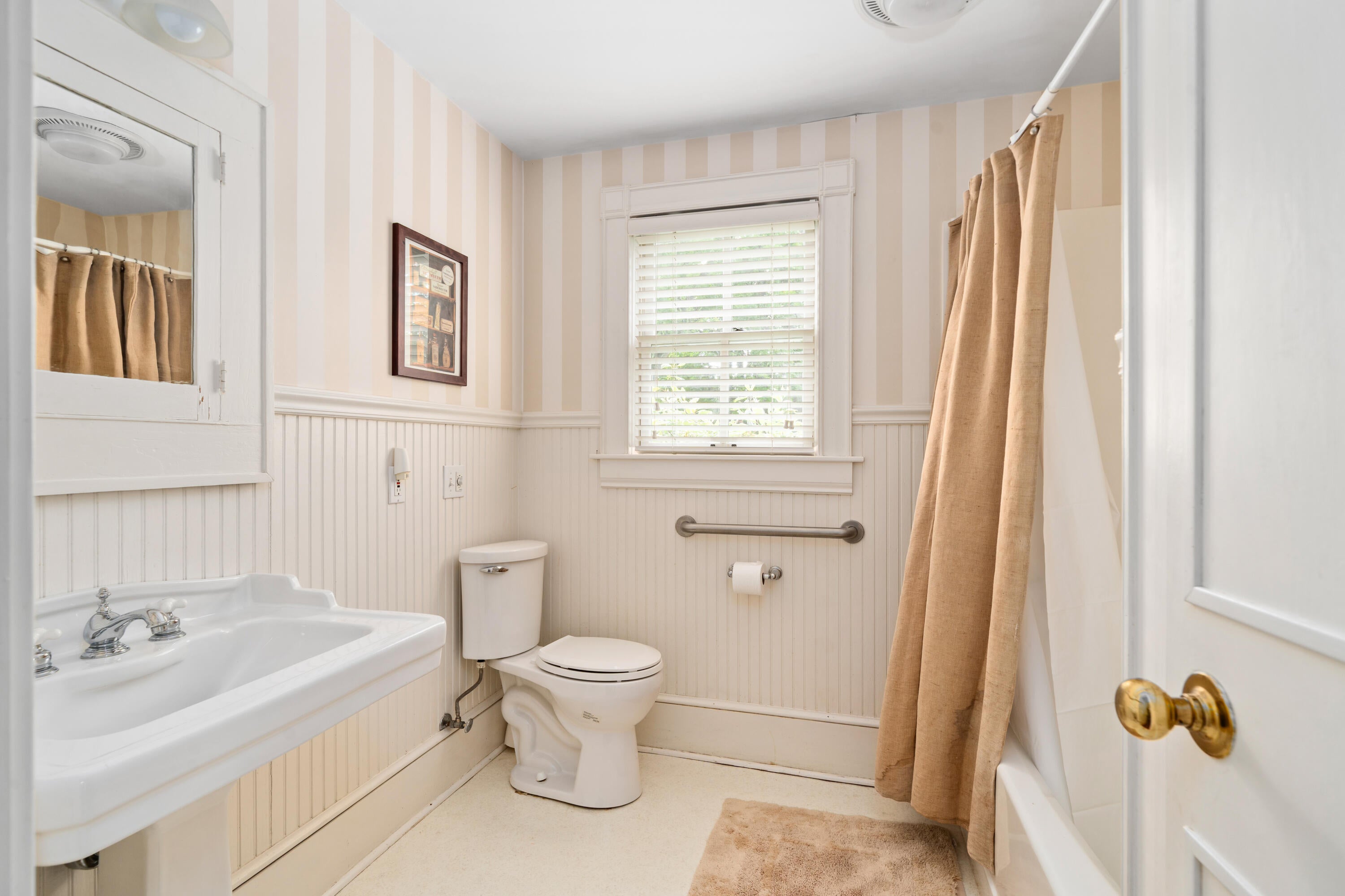 Troutville, Virginia, 24175, United States, 5 Bedrooms Bedrooms, ,4 BathroomsBathrooms,Residential,Active,1965837