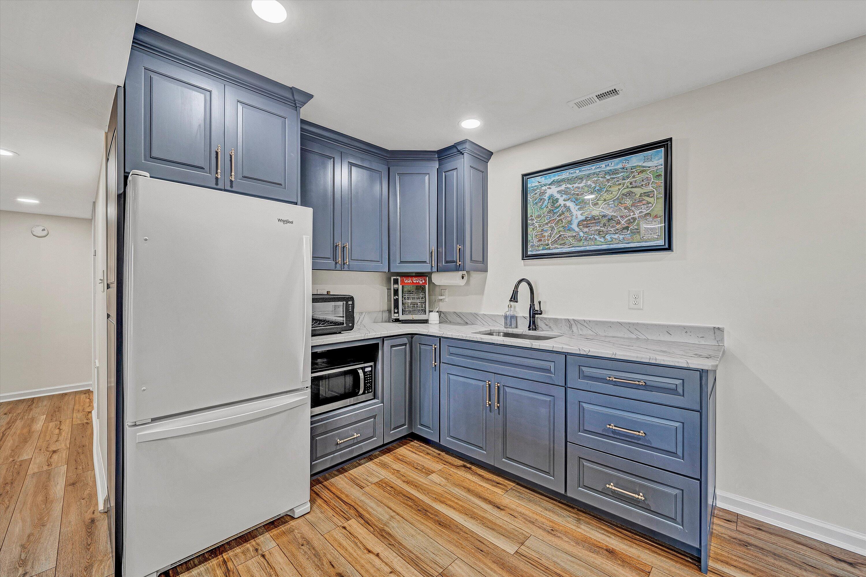 Moneta, Virginia, 24121, United States, 3 Bedrooms Bedrooms, ,3 BathroomsBathrooms,Residential,Active,1988476