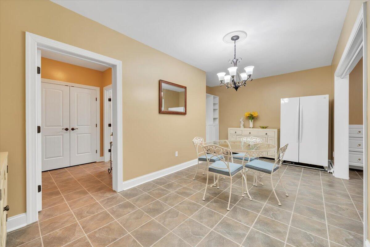 Roanoke, Virginia, 24014, United States, 4 Bedrooms Bedrooms, ,4 BathroomsBathrooms,Residential,Active,2001334