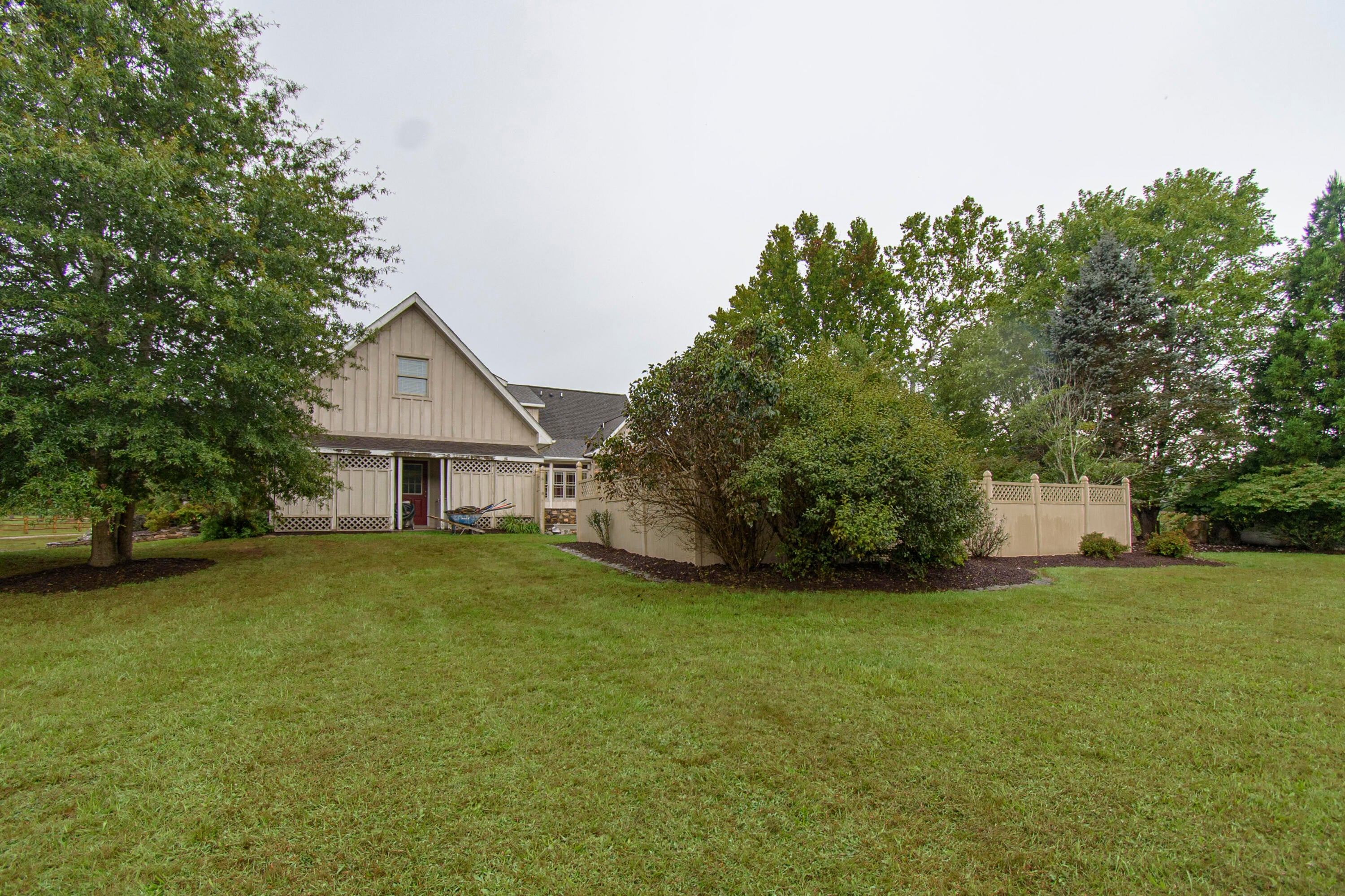 Catawba, Virginia, 24070, United States, 7 Bedrooms Bedrooms, ,6 BathroomsBathrooms,Residential,Active,1945254