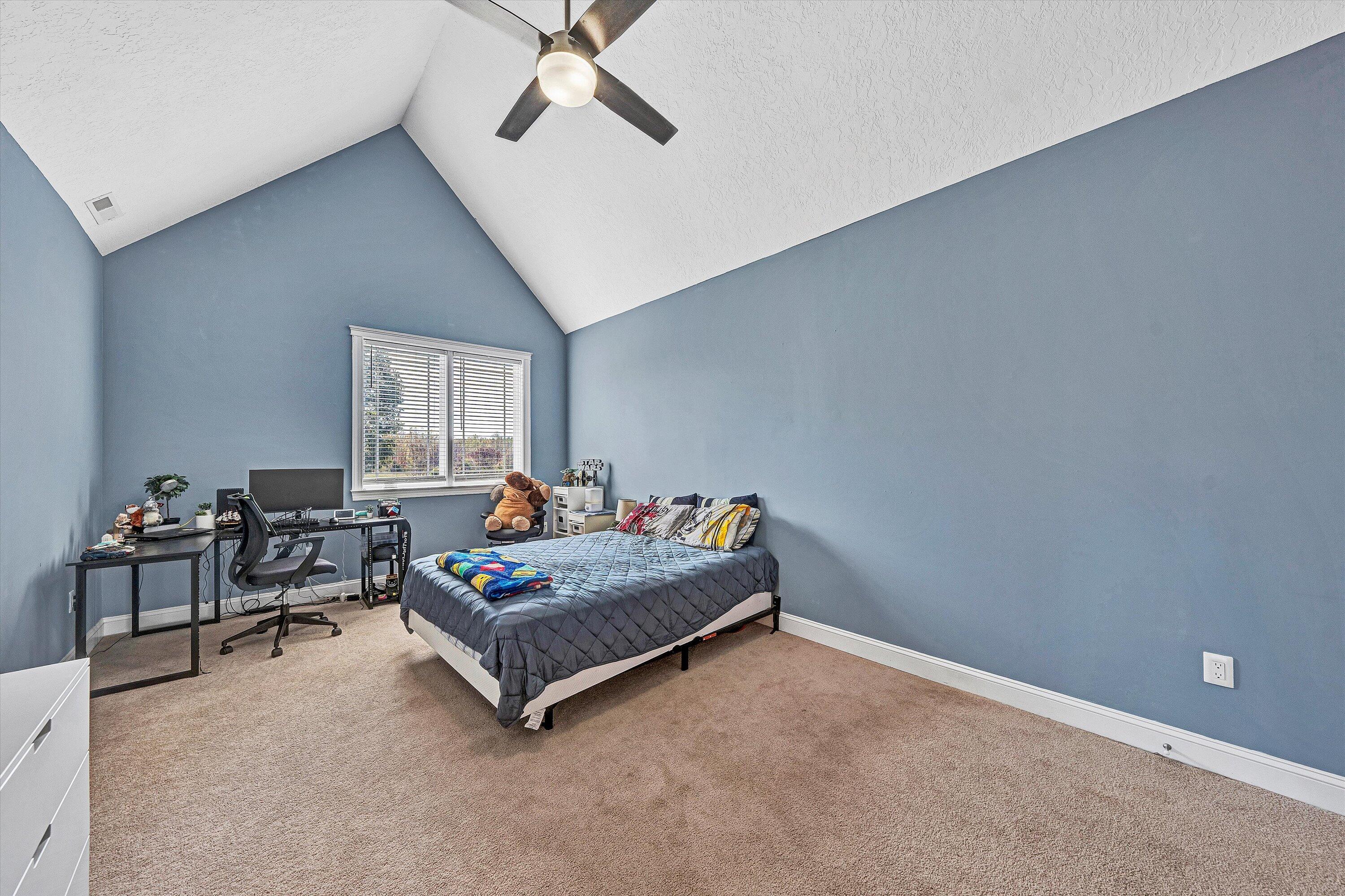 Moneta, Virginia, 24121, United States, 5 Bedrooms Bedrooms, ,6 BathroomsBathrooms,Residential,Active,1973555