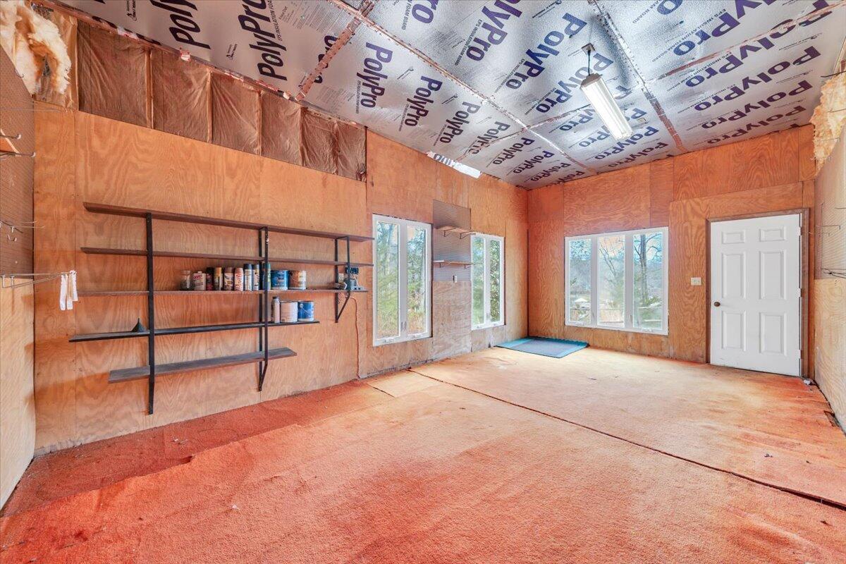 Huddleston, Virginia, 24104, United States, 5 Bedrooms Bedrooms, ,4 BathroomsBathrooms,Residential,Active,2023928