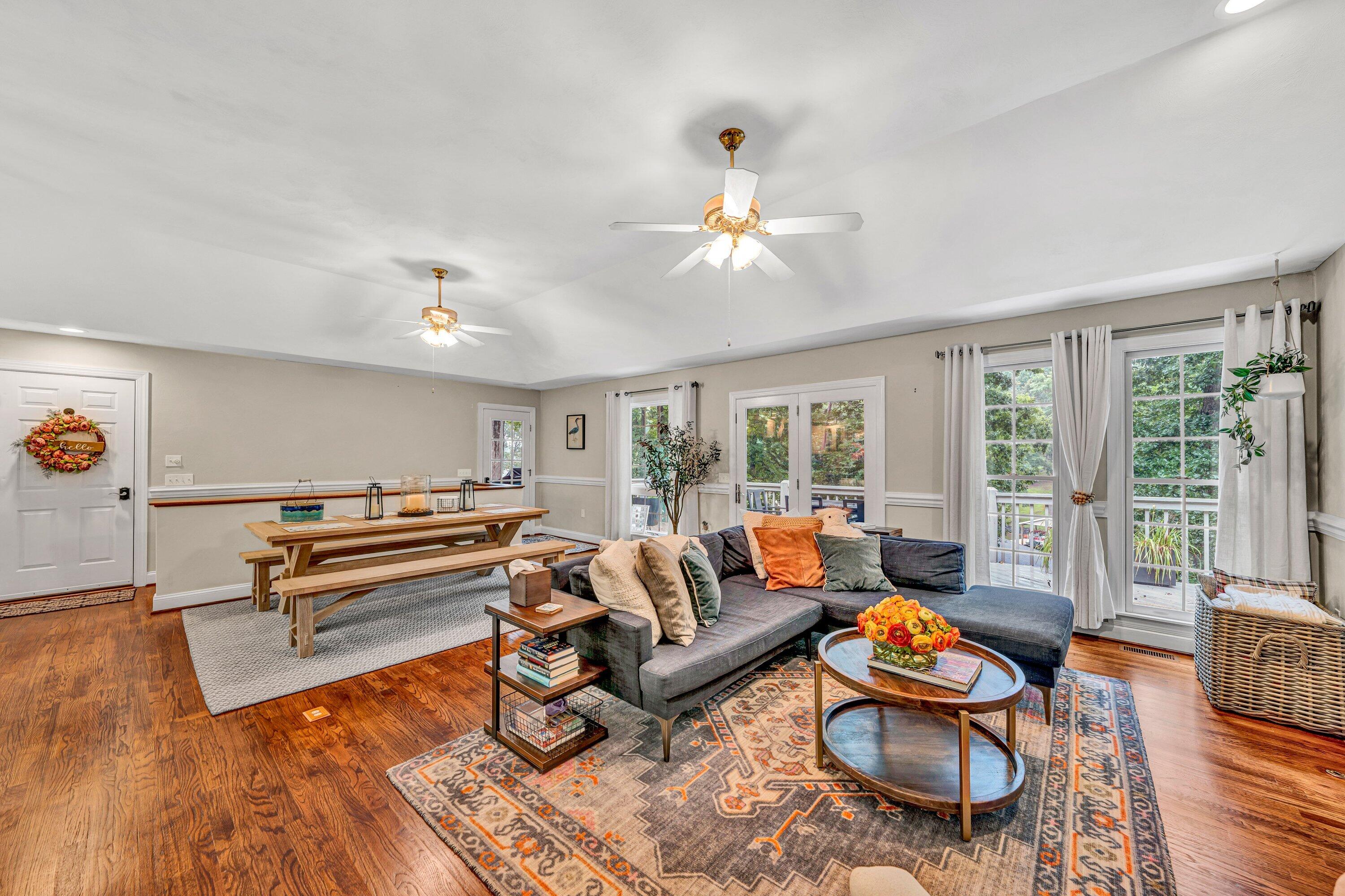 Moneta, Virginia, 24121, United States, 4 Bedrooms Bedrooms, ,3 BathroomsBathrooms,Residential,Active,1909835