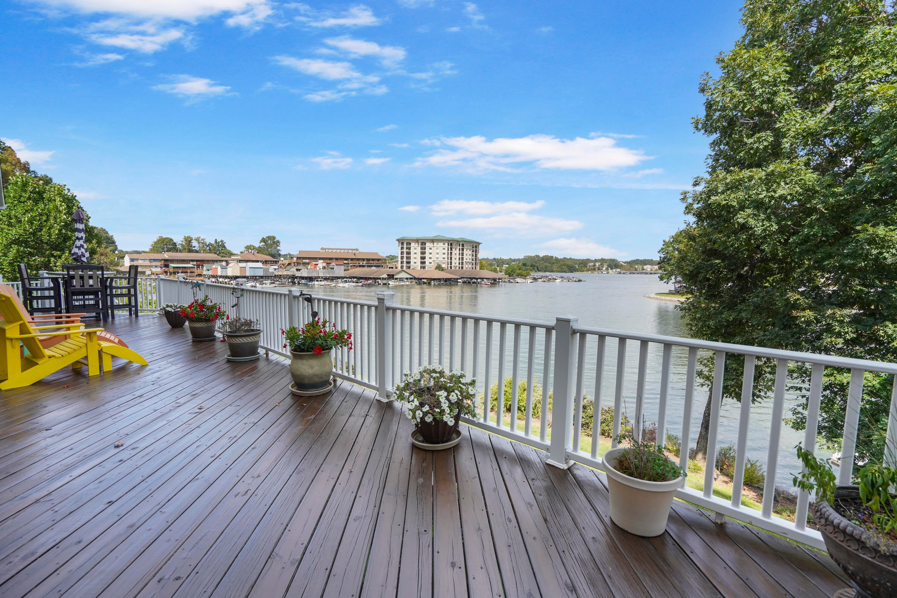 Moneta, Virginia, 24121, United States, 4 Bedrooms Bedrooms, ,4 BathroomsBathrooms,Residential,Active,1945250