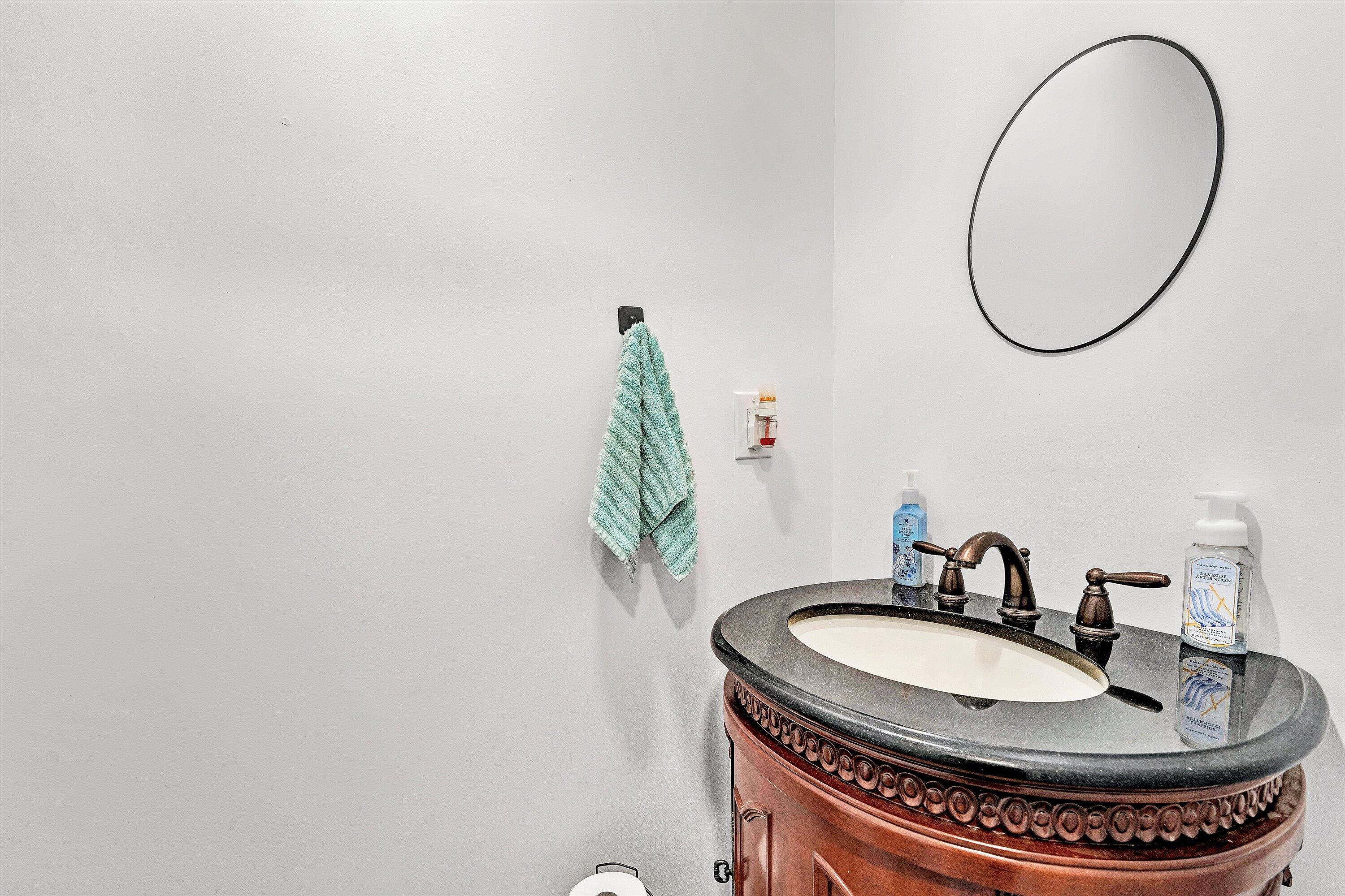 Wirtz, Virginia, 24184, United States, 5 Bedrooms Bedrooms, ,4 BathroomsBathrooms,Residential,Active,1998599