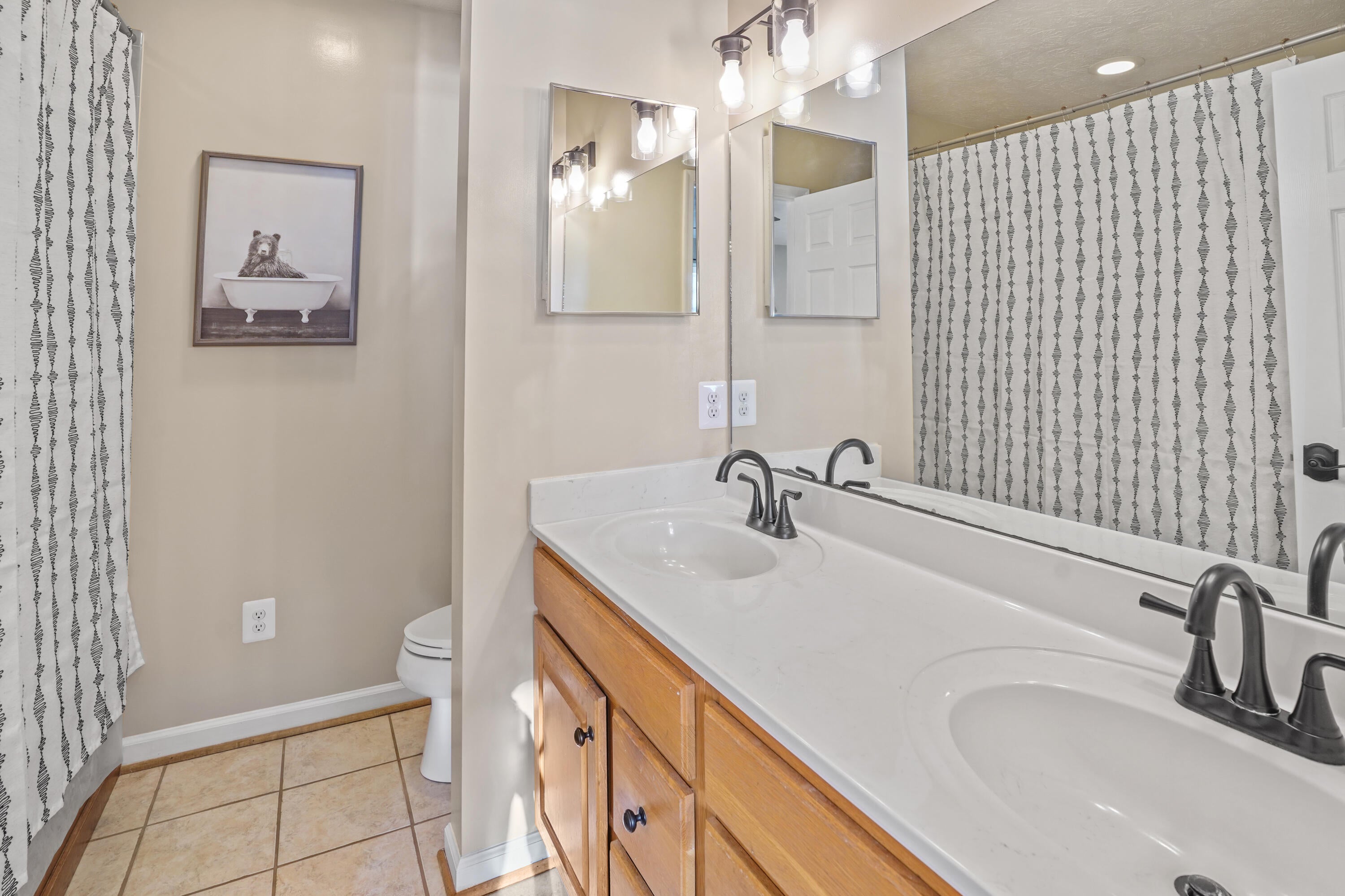 Moneta, Virginia, 24121, United States, 4 Bedrooms Bedrooms, ,3 BathroomsBathrooms,Residential,Active,2010155