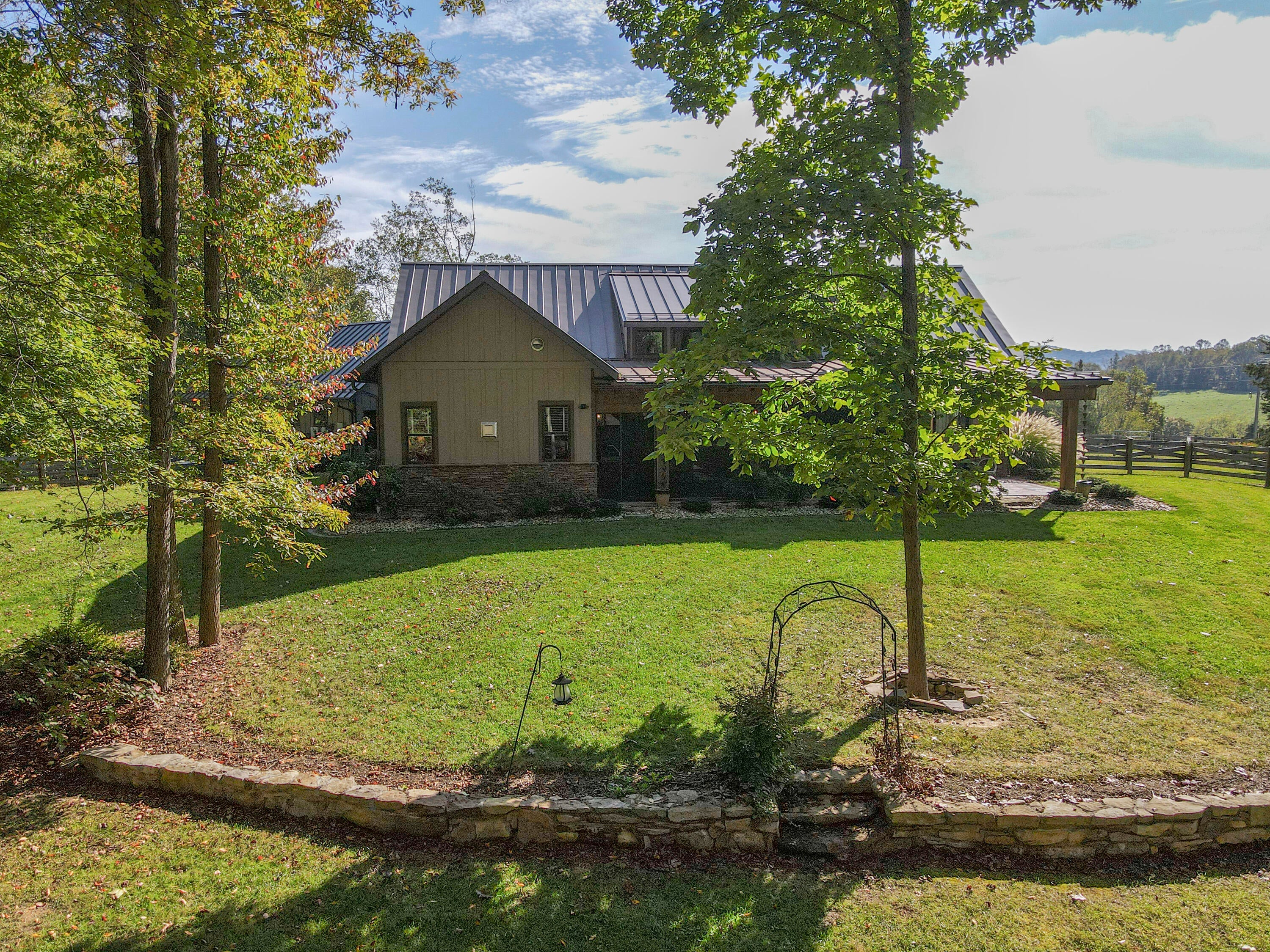 Catawba, Virginia, 24070, United States, 3 Bedrooms Bedrooms, ,3 BathroomsBathrooms,Residential,Active,1954423