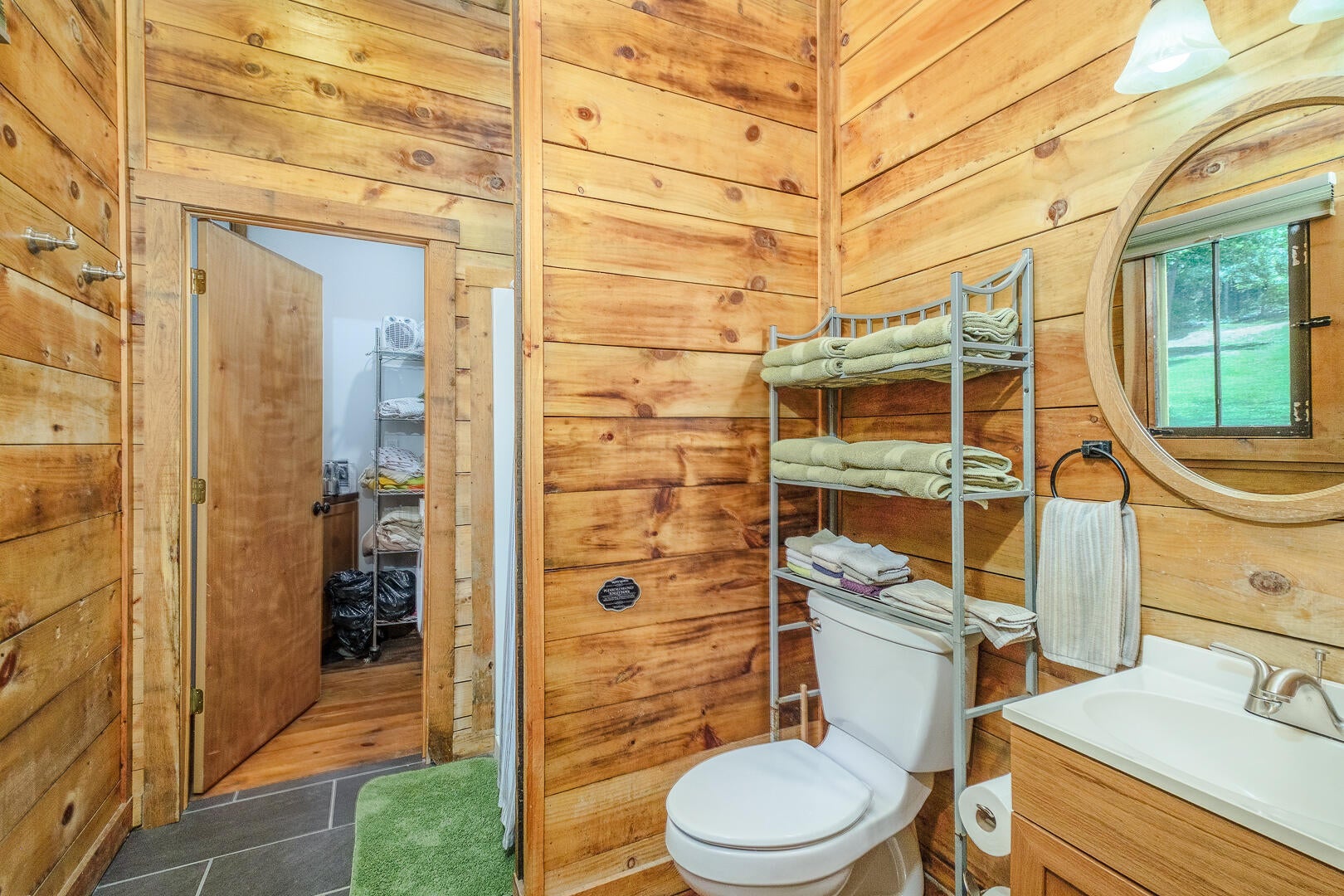 Catawba, Virginia, 24070, United States, 13 Bedrooms Bedrooms, ,15 BathroomsBathrooms,Residential,Active,1902950
