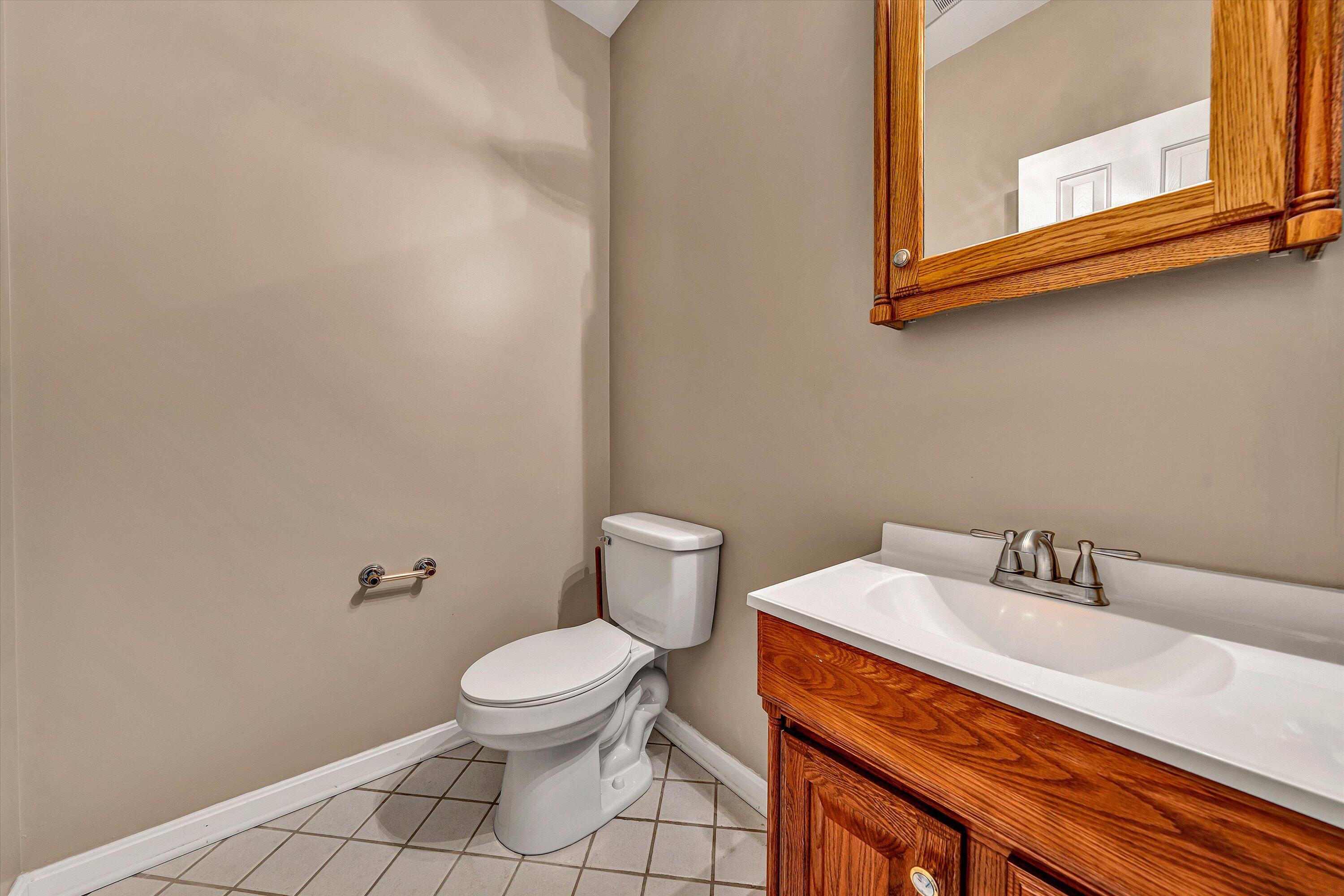 Moneta, Virginia, 24121, United States, 6 Bedrooms Bedrooms, ,7 BathroomsBathrooms,Residential,Active,1953664