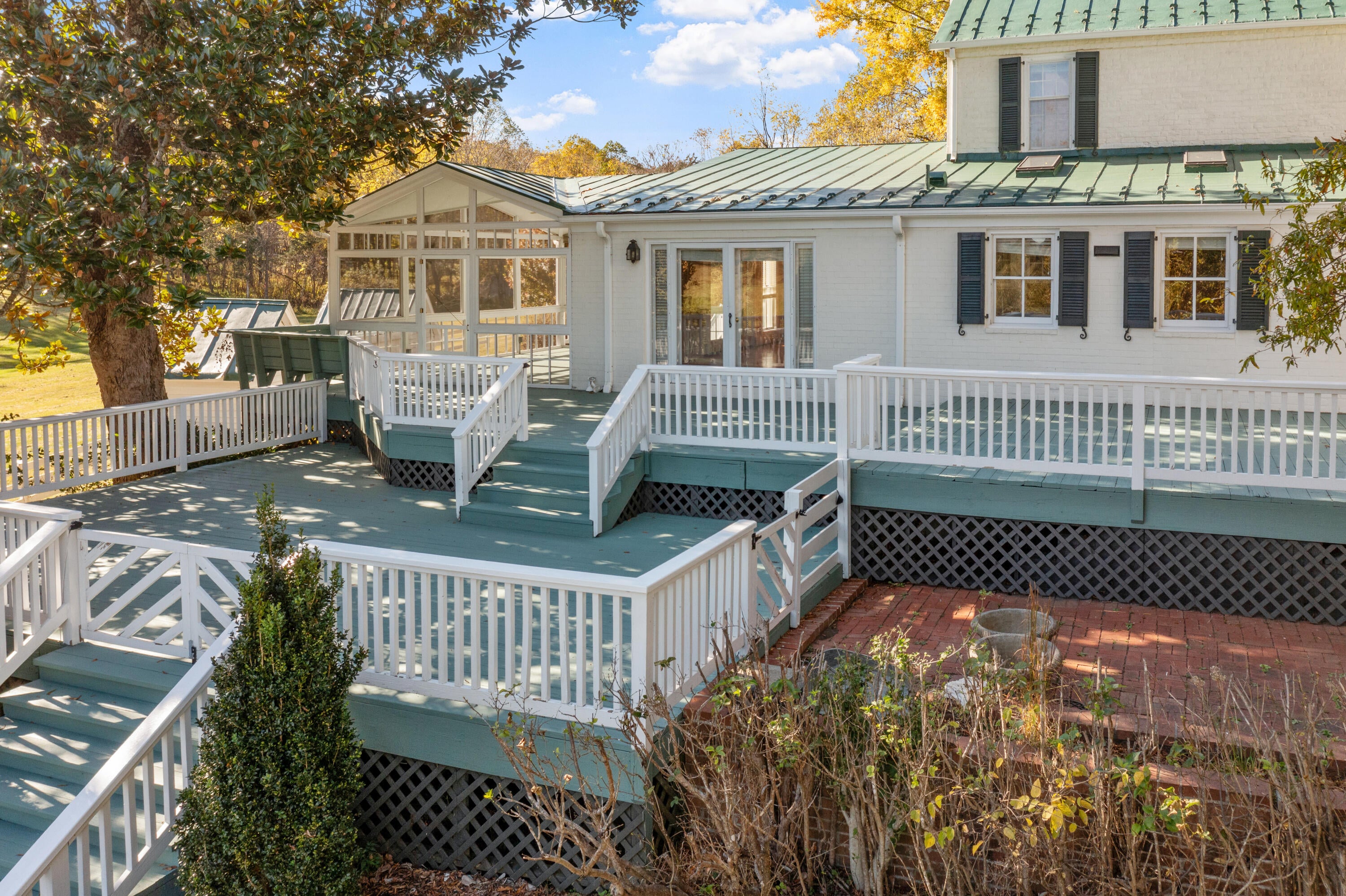 Troutville, Virginia, 24175, United States, 5 Bedrooms Bedrooms, ,4 BathroomsBathrooms,Residential,Active,1965837