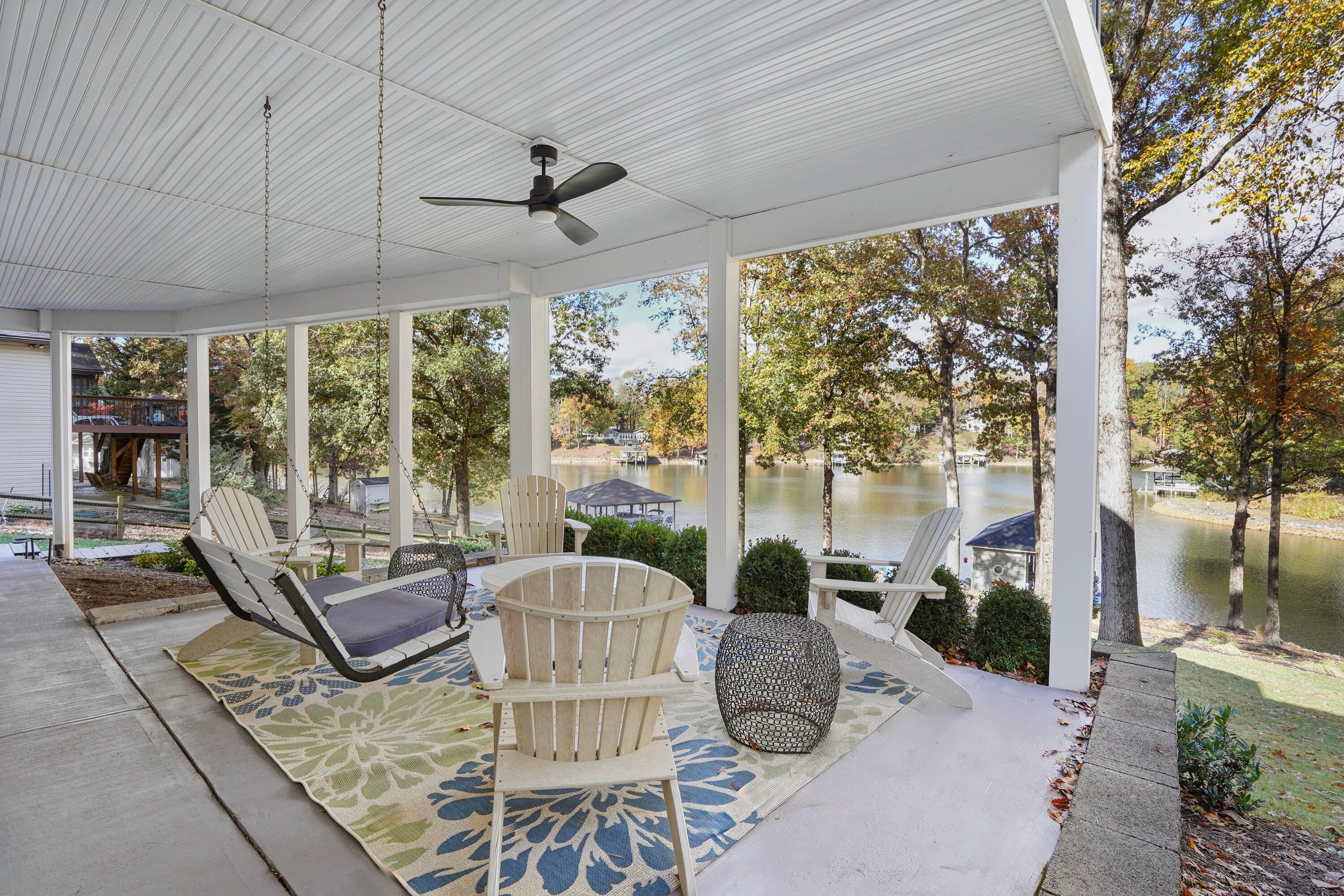 Moneta, Virginia, 24121, United States, 4 Bedrooms Bedrooms, ,4 BathroomsBathrooms,Residential,Active,1988441