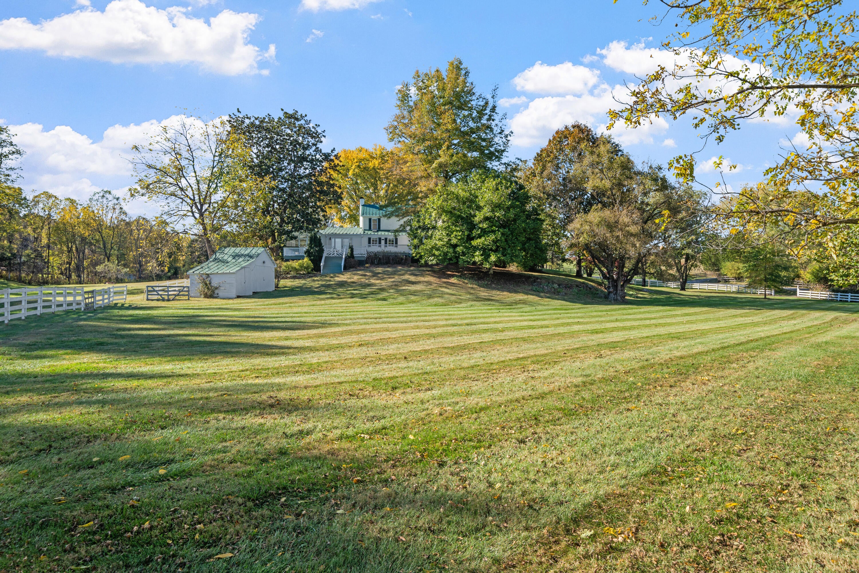 Troutville, Virginia, 24175, United States, 5 Bedrooms Bedrooms, ,4 BathroomsBathrooms,Residential,Active,1965837